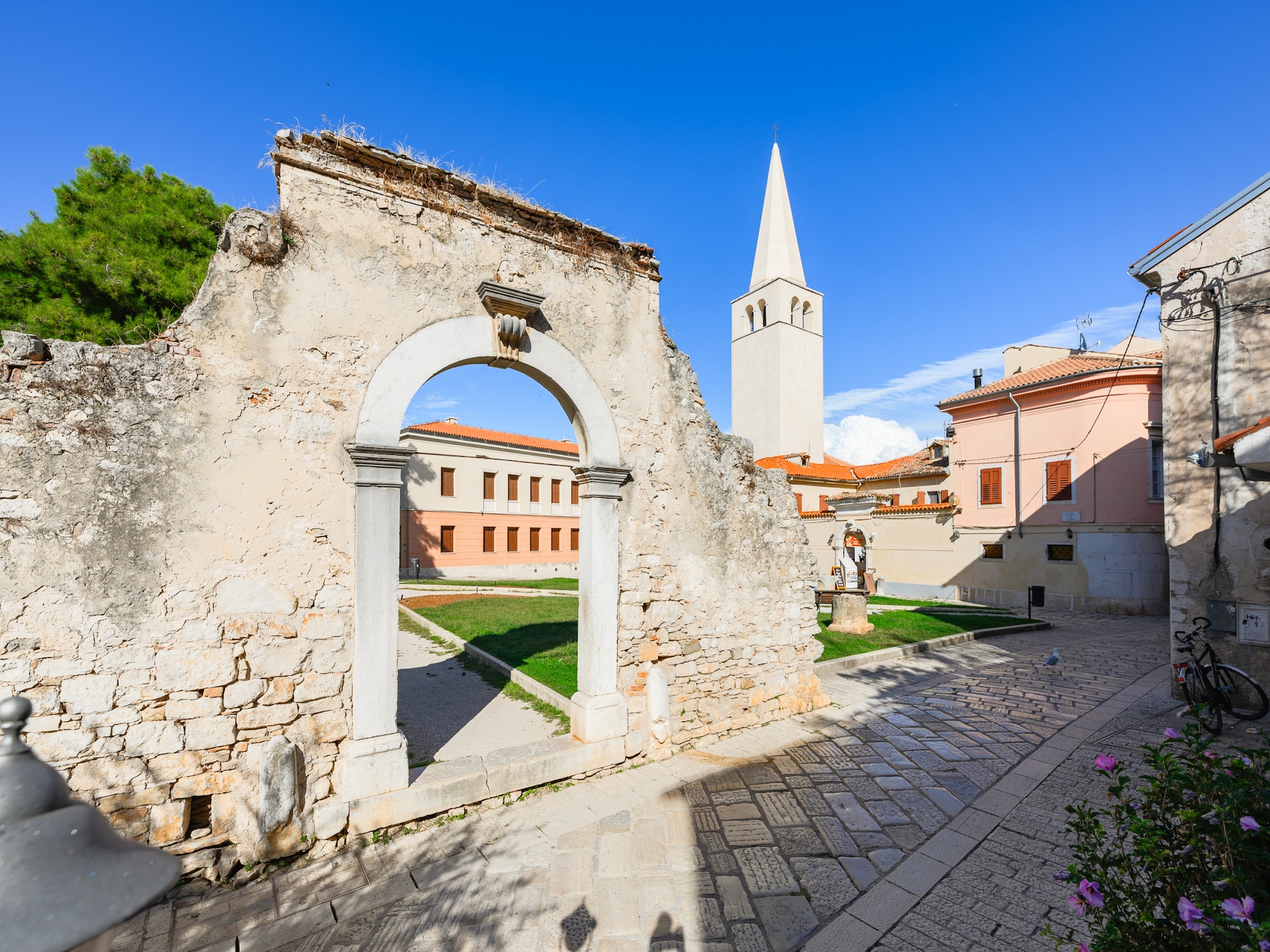 Modern studio-appartement in hartje Porec, 250 meter van het strand - foto 19