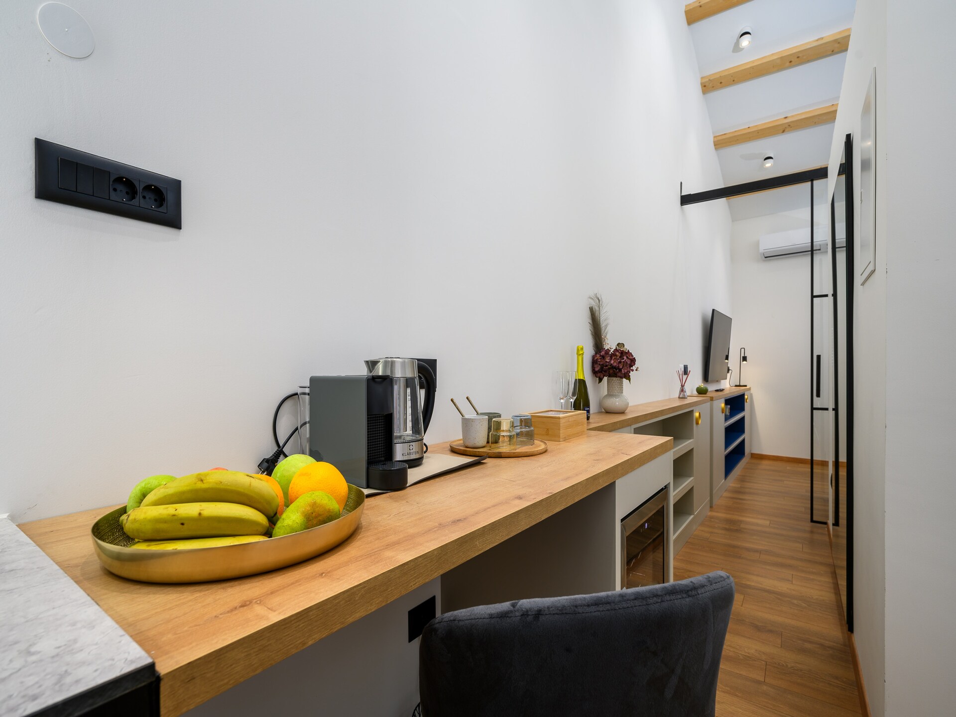 Modern studio-appartement in hartje Porec, 250 meter van het strand - foto 10