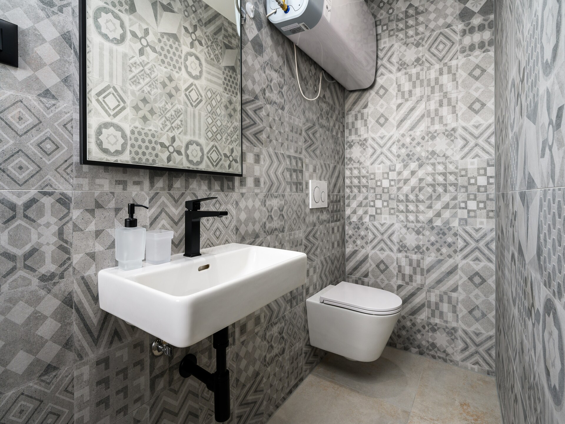 Modern studio-appartement in hartje Porec, 250 meter van het strand - foto 11