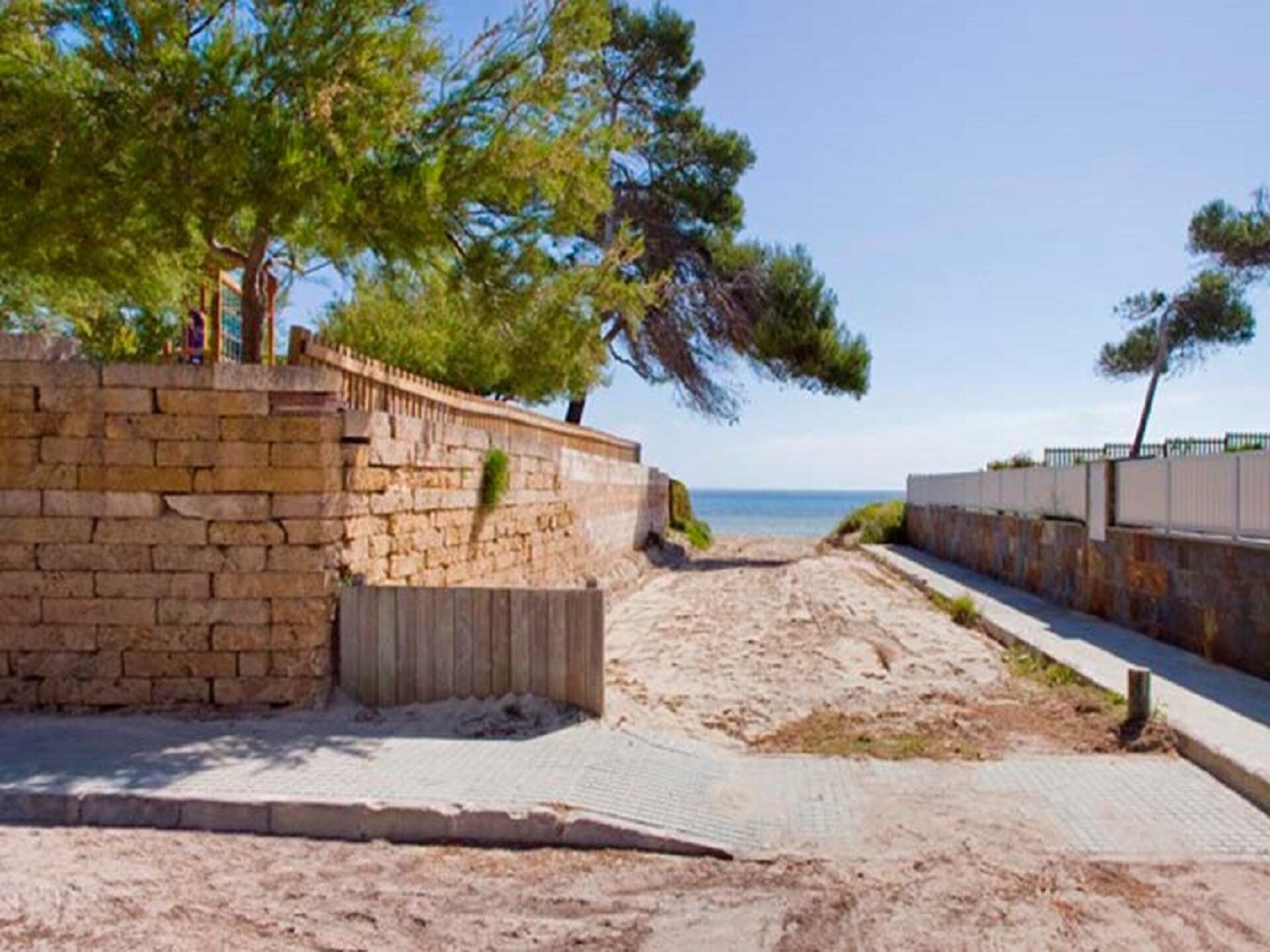 Villa Mediterranean: Luxe aan het strand van Platja de Muro - foto 15