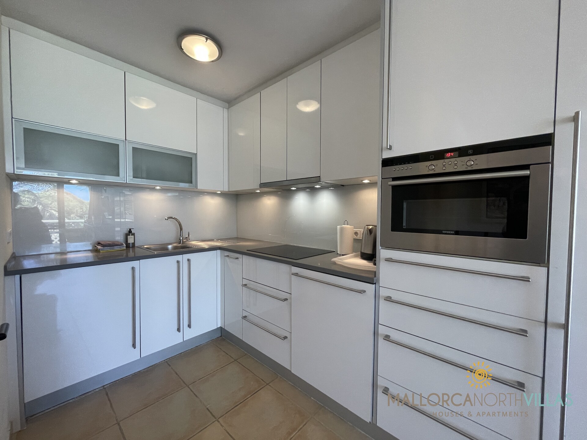 Casa del Sol: Ruim appartement met tuin vlakbij de rotskust - foto 10