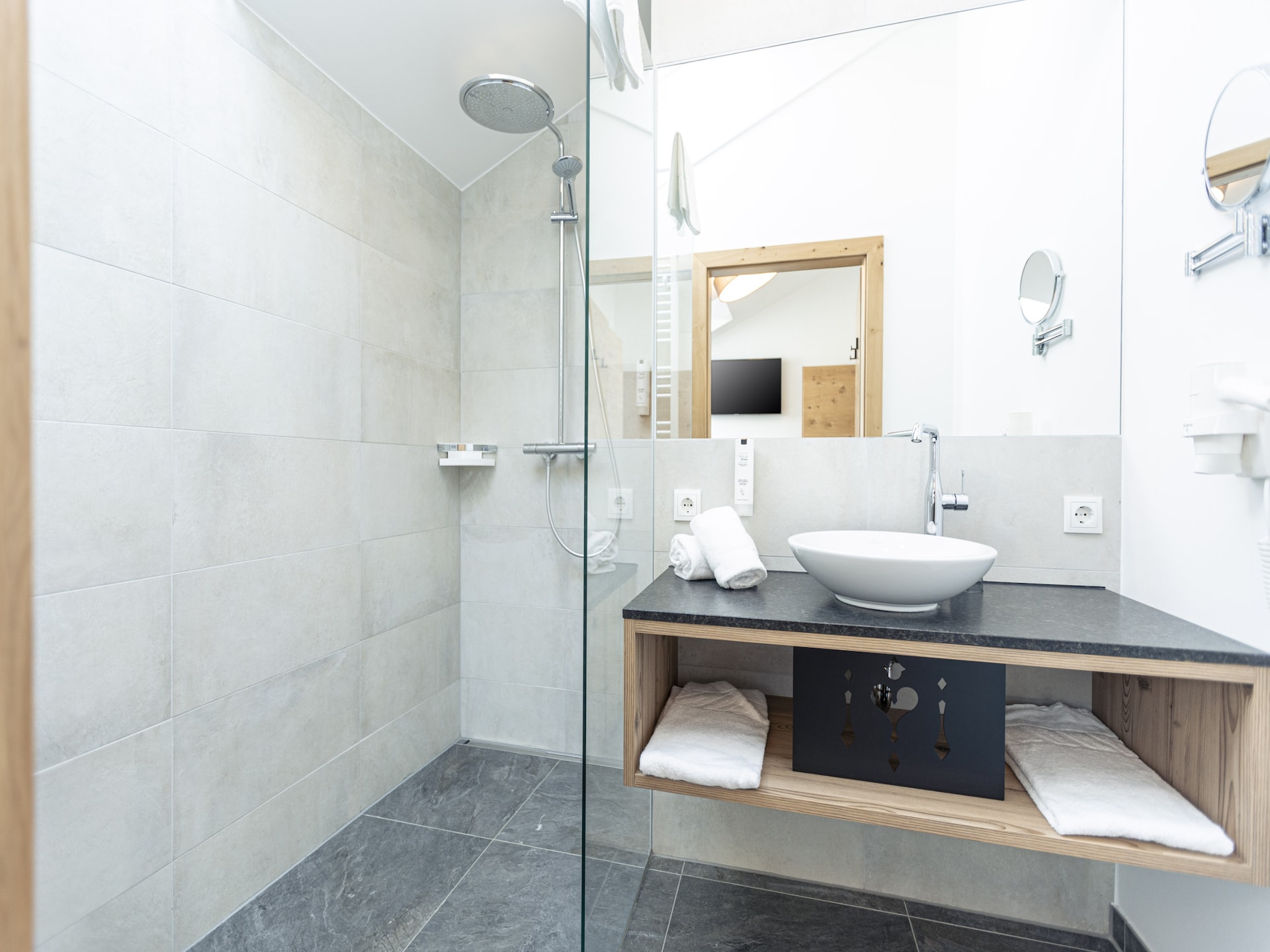 Op 750m van centrum: luxe appartement aan de piste in Rauris - foto 13