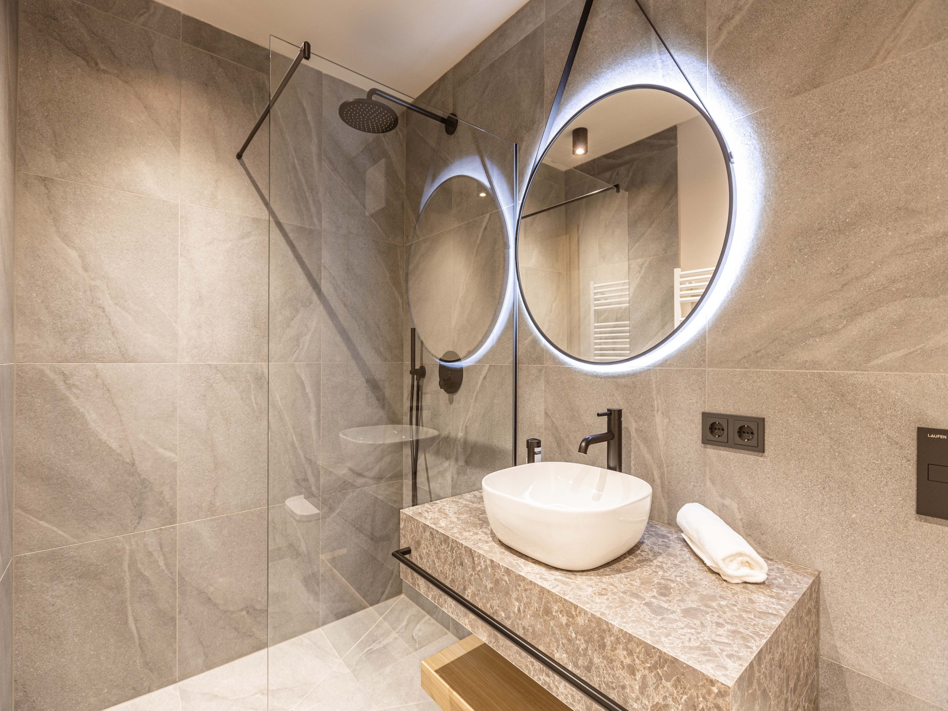 6-persoons modern appartement in Oberndorf in Tirol - foto 12