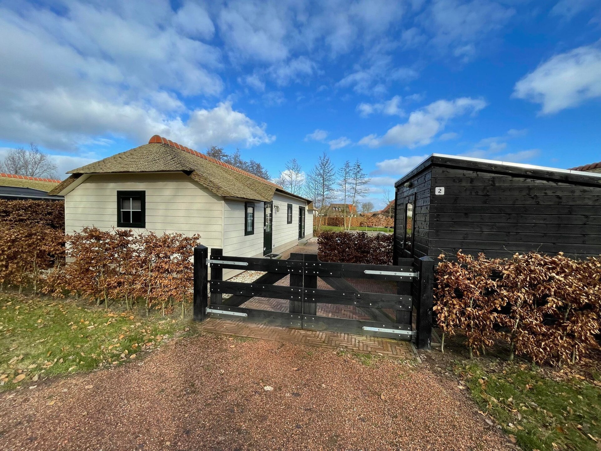 Sfeervol boerderijchalet aan het water in rustig Sint Nicolaasga - foto 7