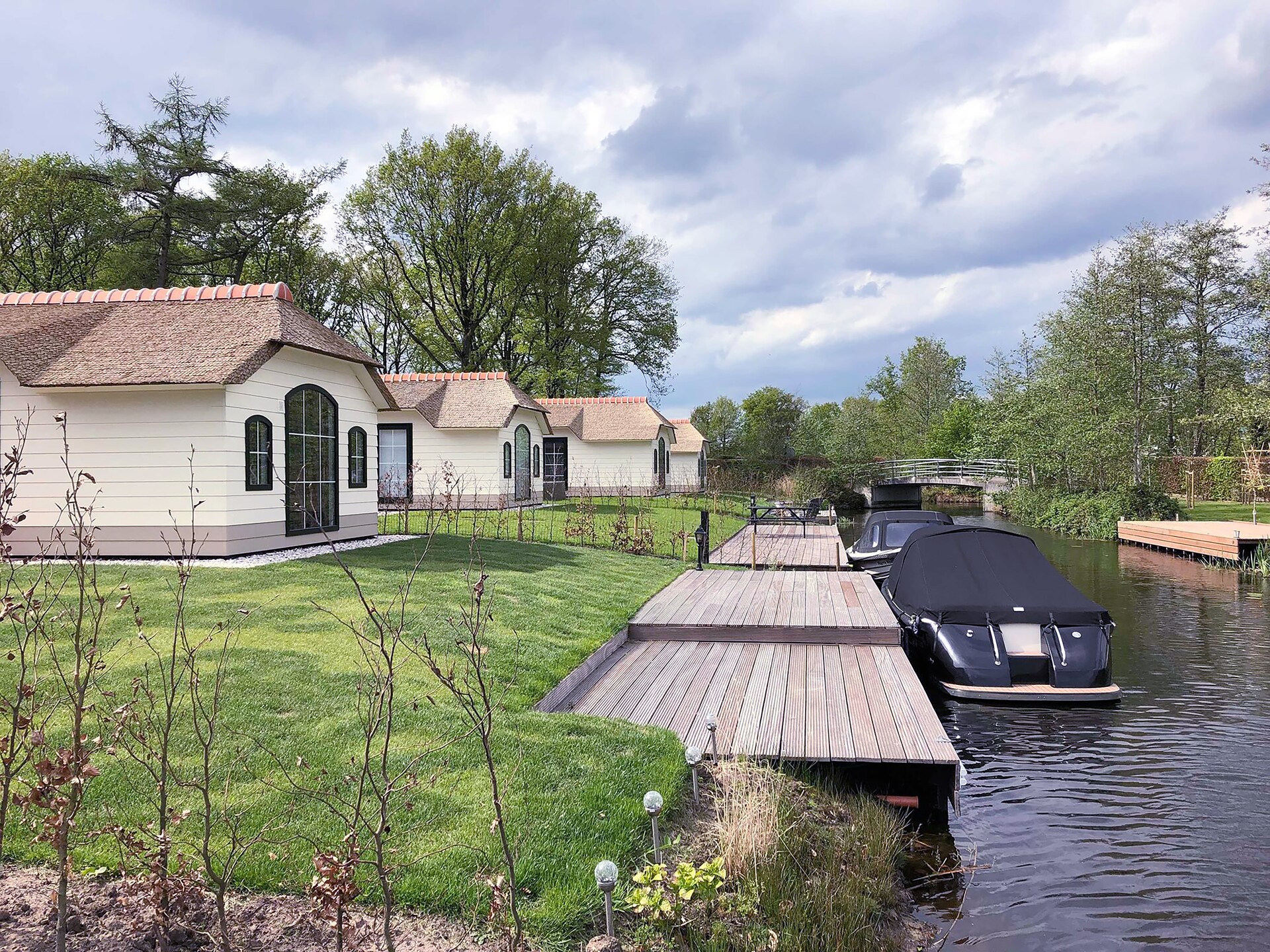 Sfeervol boerderijchalet aan het water in rustig Sint Nicolaasga - foto 8