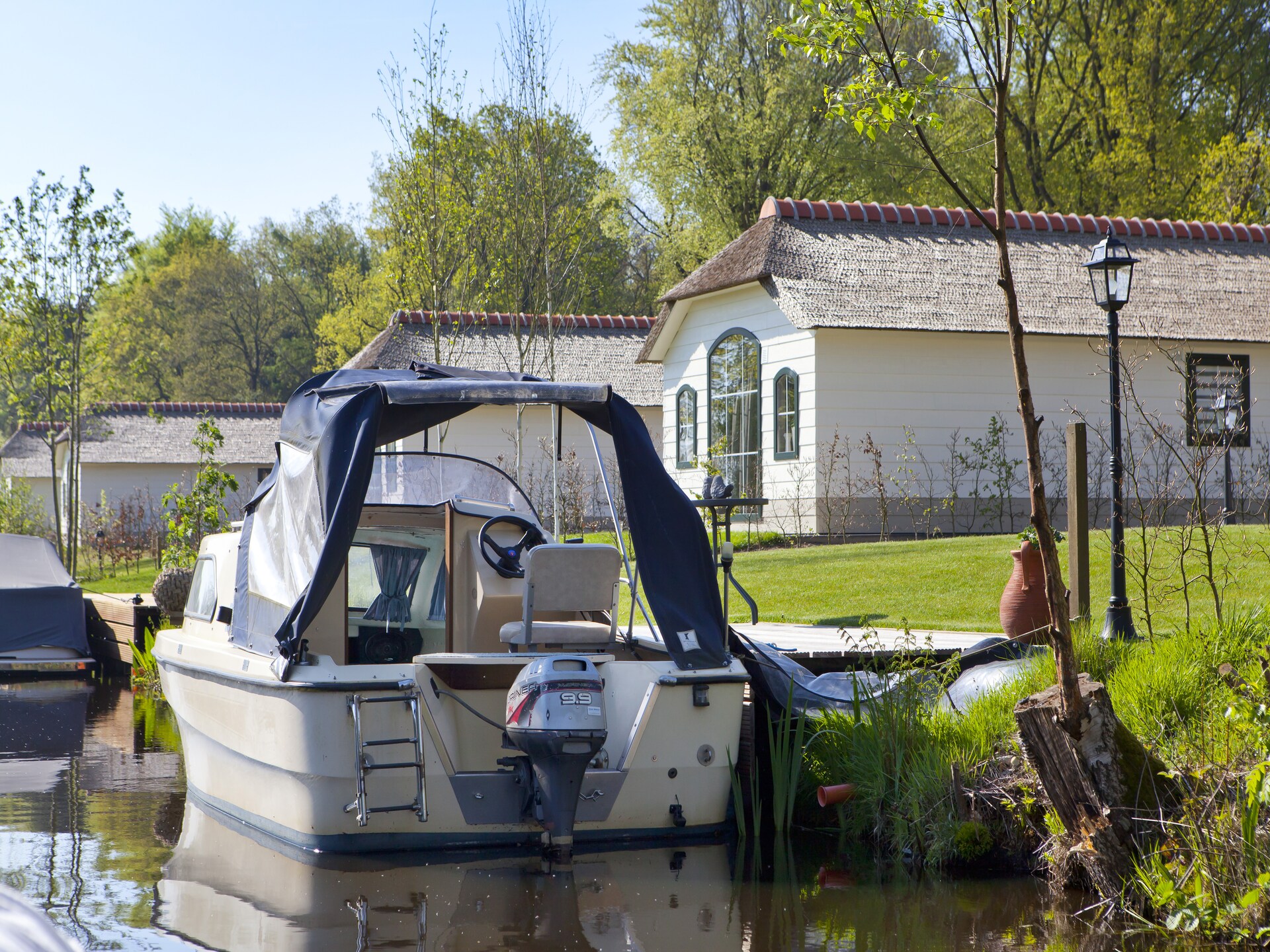 Boerderijchalet aan het Sneekermeer | 3 slaapkamers, eigen aanlegsteiger - foto 12