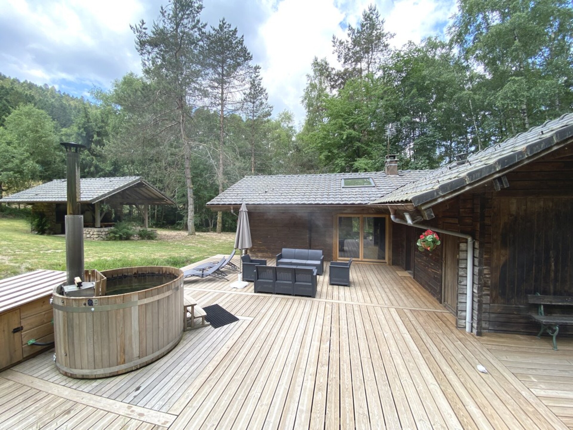 Houten chalet met hottub aan de rivier bij La Bresse - foto 31