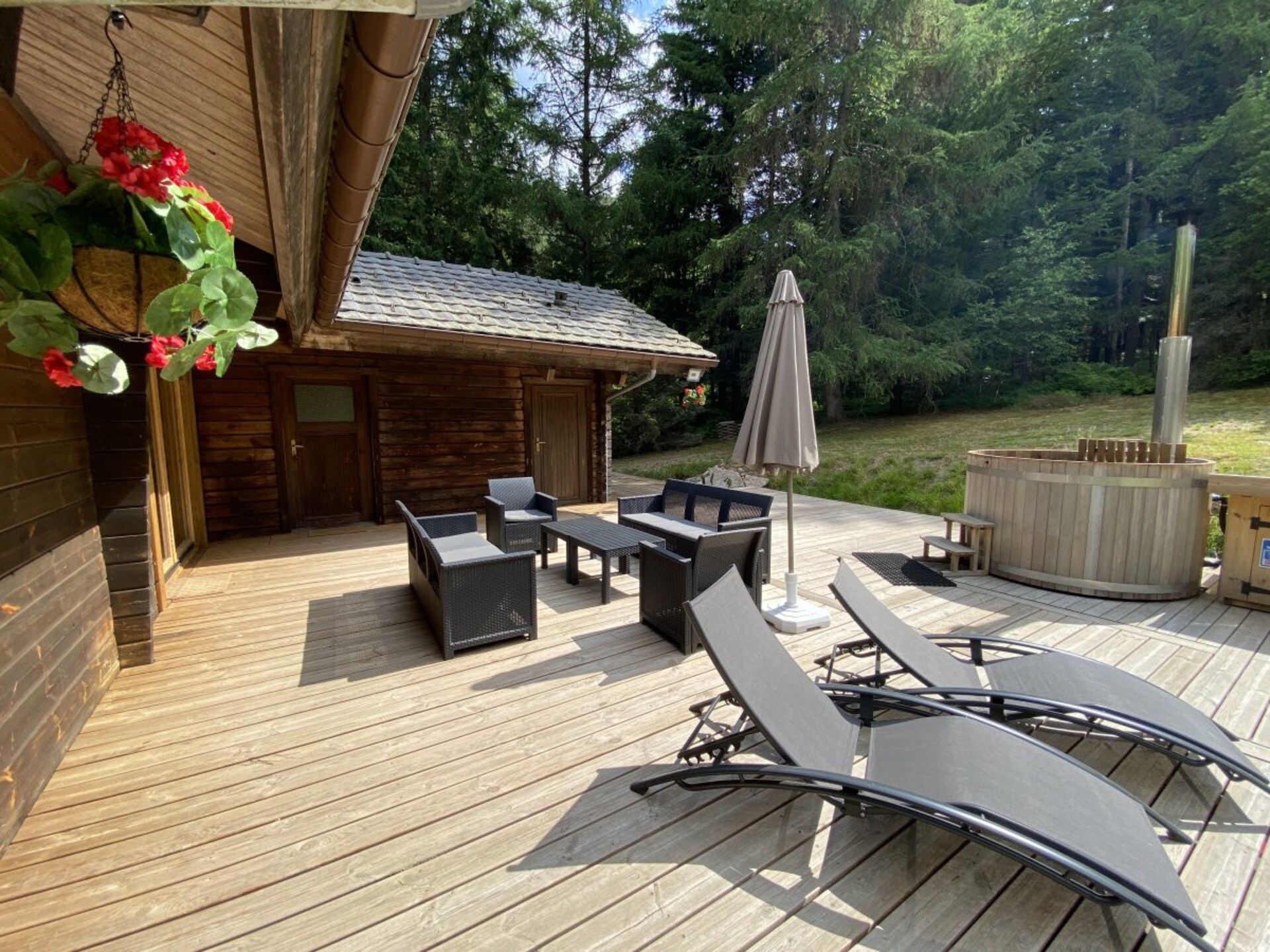 Houten chalet met hottub aan de rivier bij La Bresse - foto 35