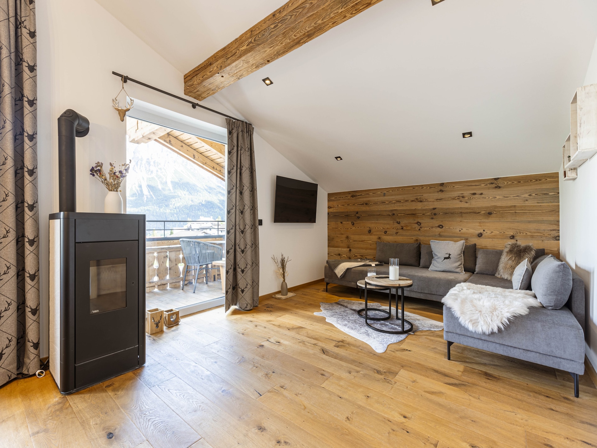 Aan de piste: Ruim penthouse in centrum van Lermoos - foto 1