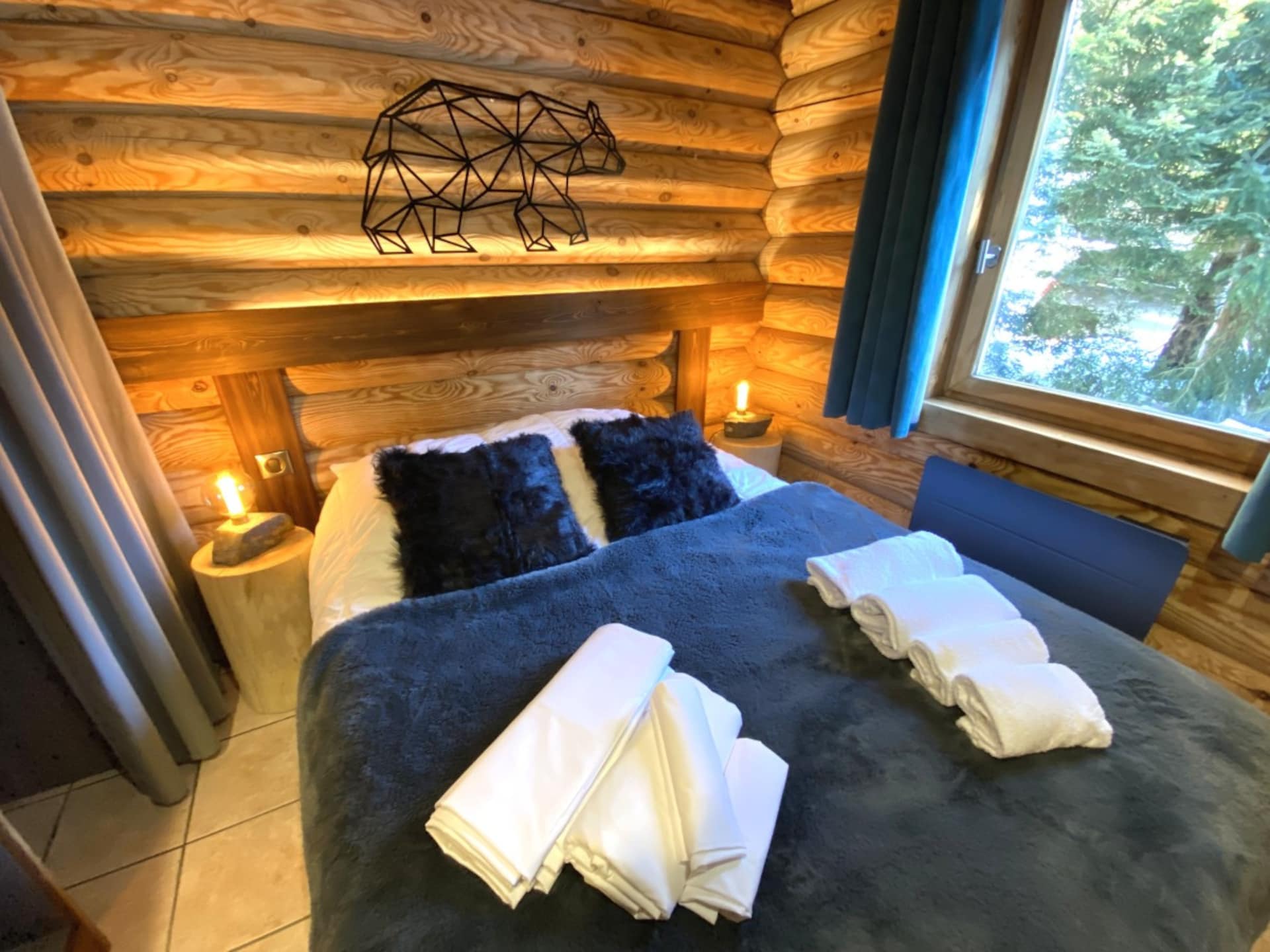 Authentiek blokhut chalet aan de rivier met uitzicht op de bergen - foto 14