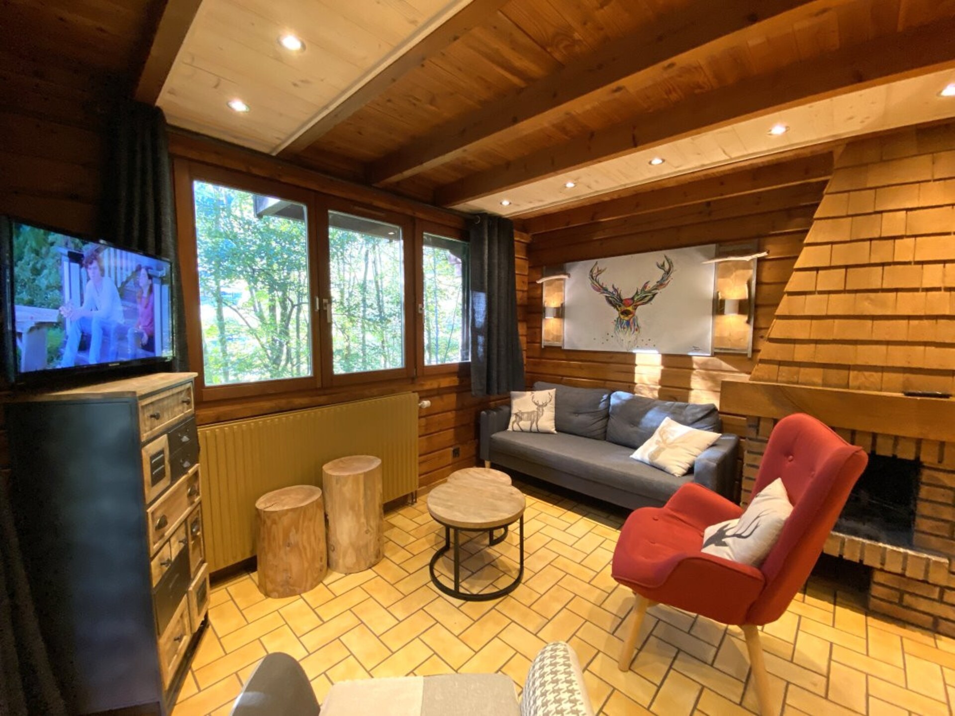 Houten chalet met jacuzzi en uitzicht op de bergen aan de rivier in La Bresse - foto 10