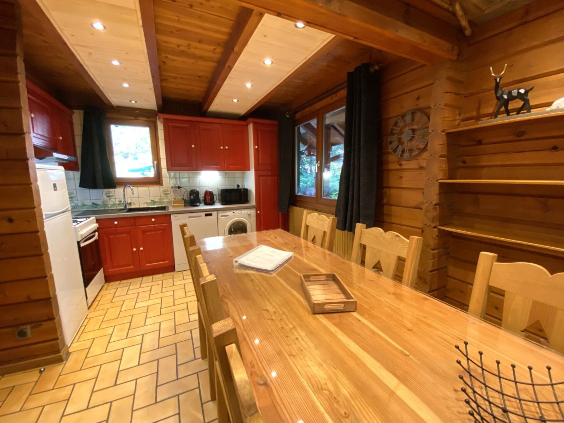 Houten chalet met jacuzzi en uitzicht op de bergen aan de rivier in La Bresse - foto 12