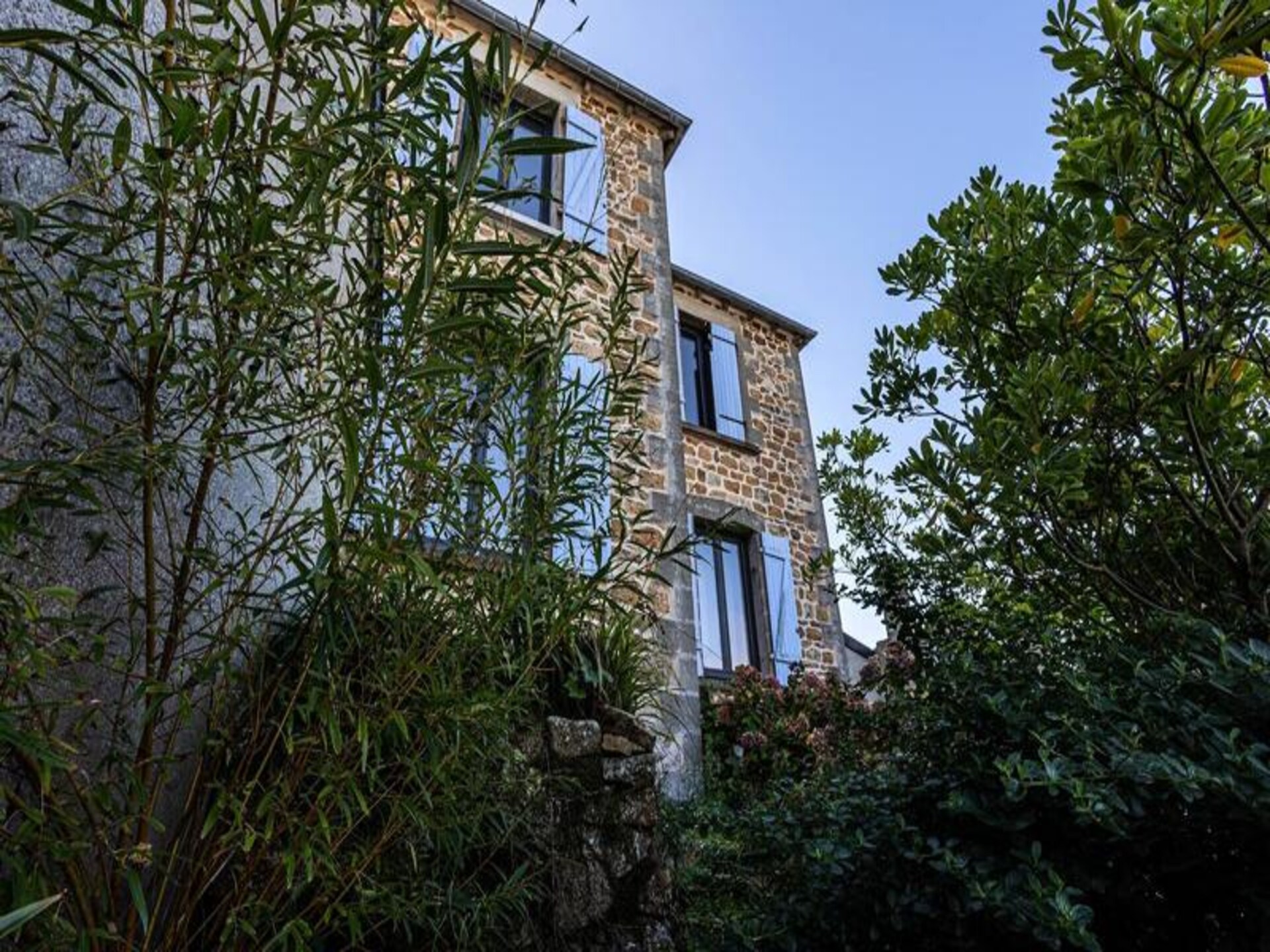Vrijstaand vakantiehuis aan zee met panoramisch uitzicht over de baai van Port Blanc - foto 4