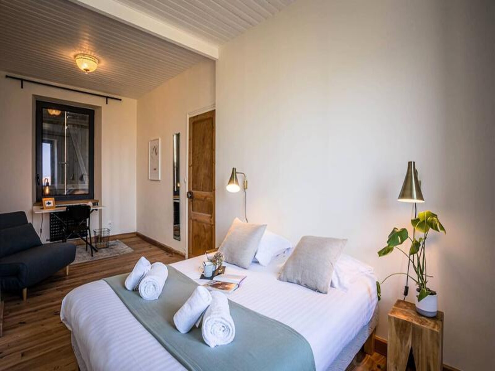Vrijstaand vakantiehuis aan zee met panoramisch uitzicht over de baai van Port Blanc - foto 9