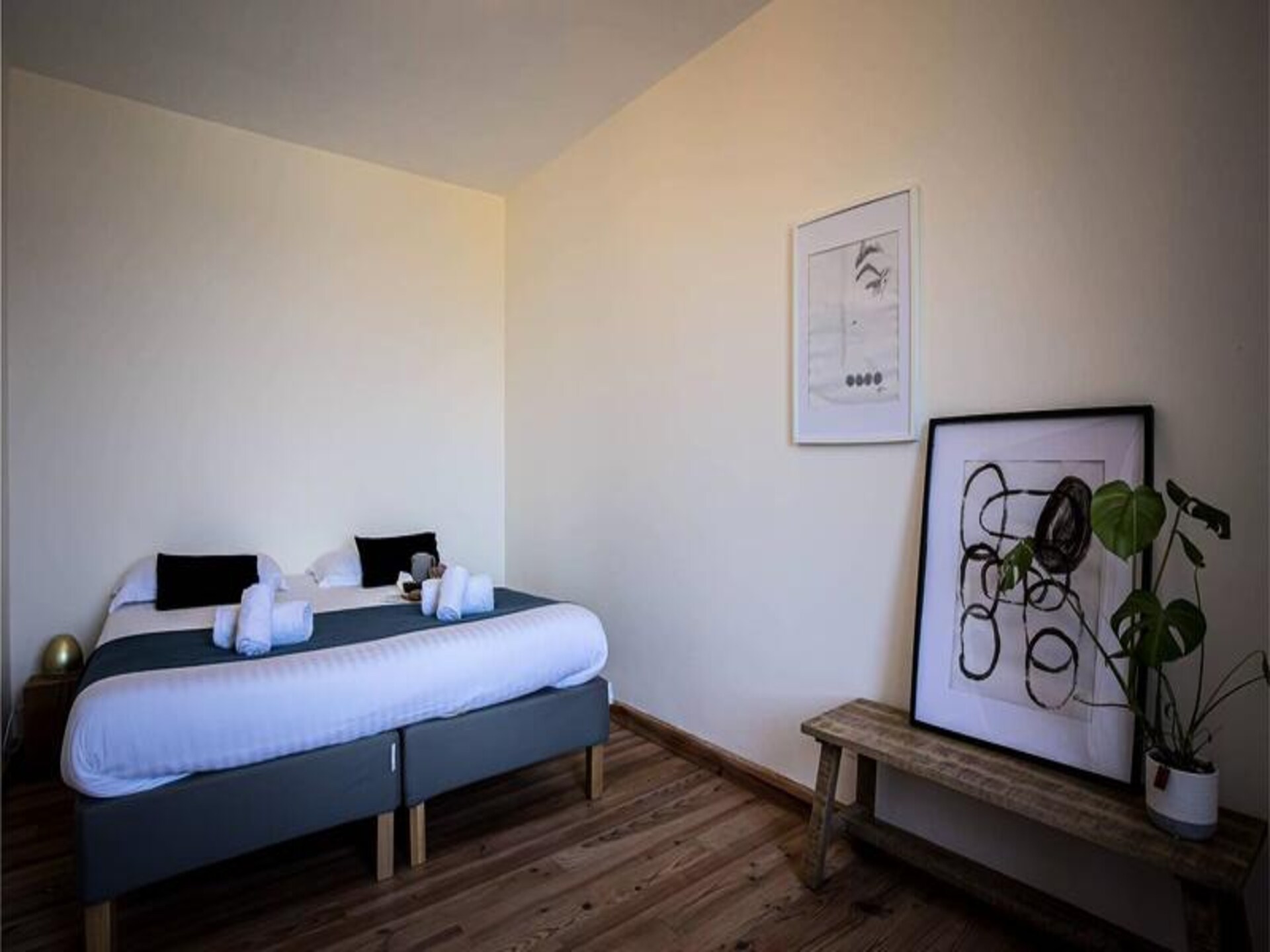 Vrijstaand vakantiehuis aan zee met panoramisch uitzicht over de baai van Port Blanc - foto 10