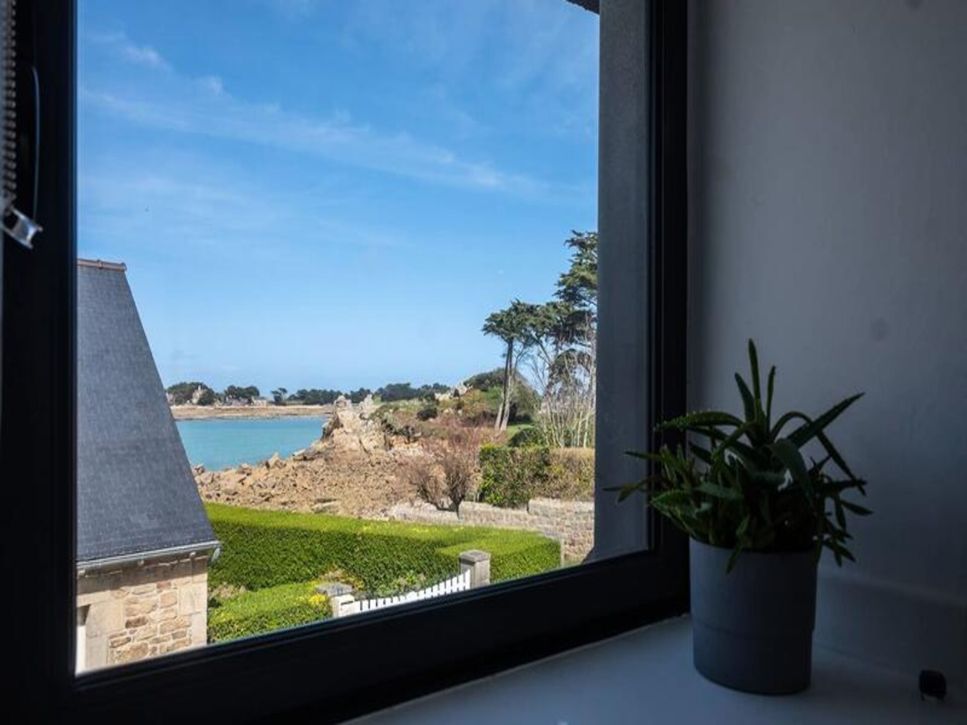 Vakantiehuis direct aan zee in Penvénan, op 2 minuten van het strand - foto 8