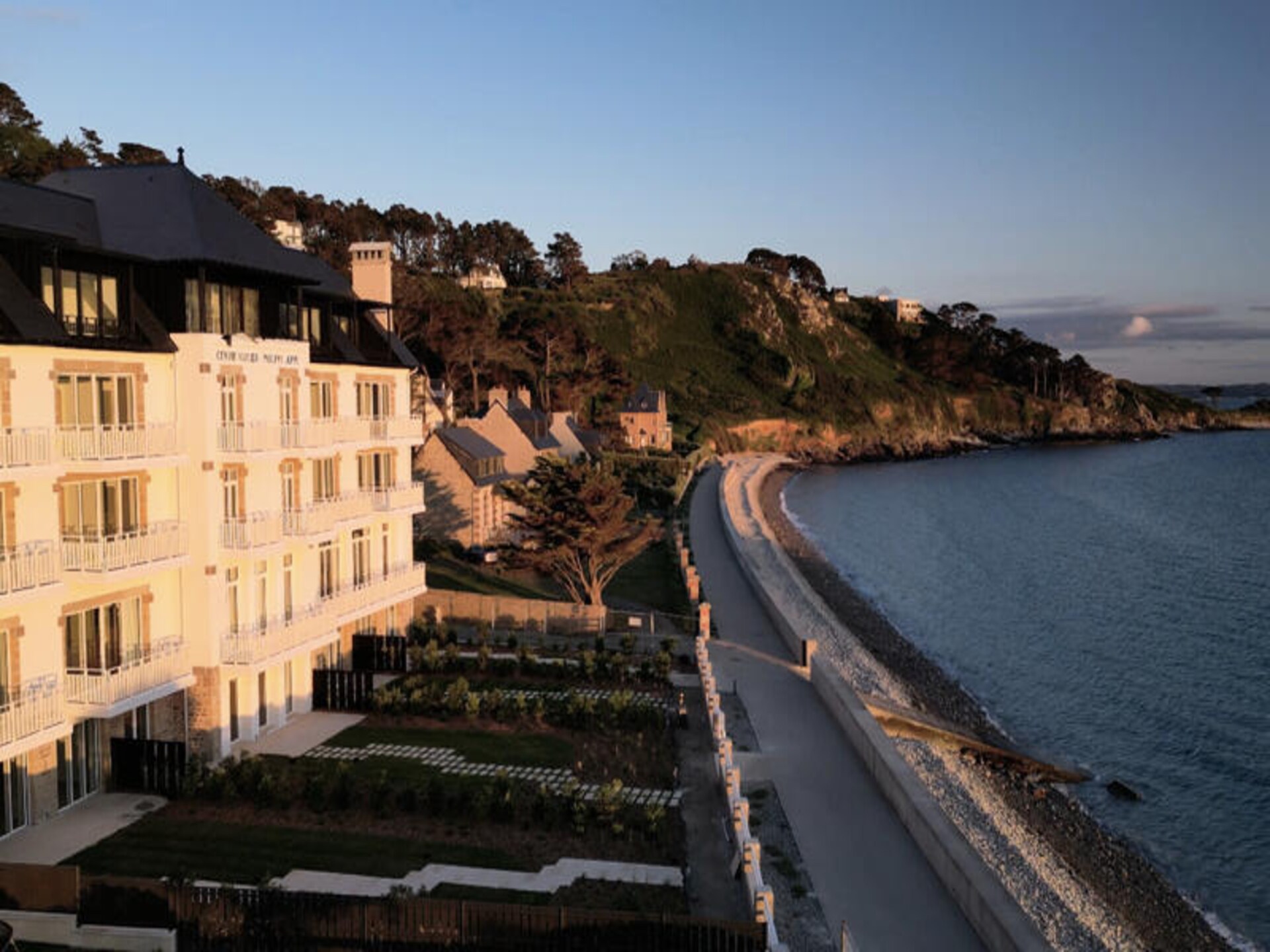 Rouzic: luxe appartement aan zee in Trébeurden met zwembad en terras - foto 76