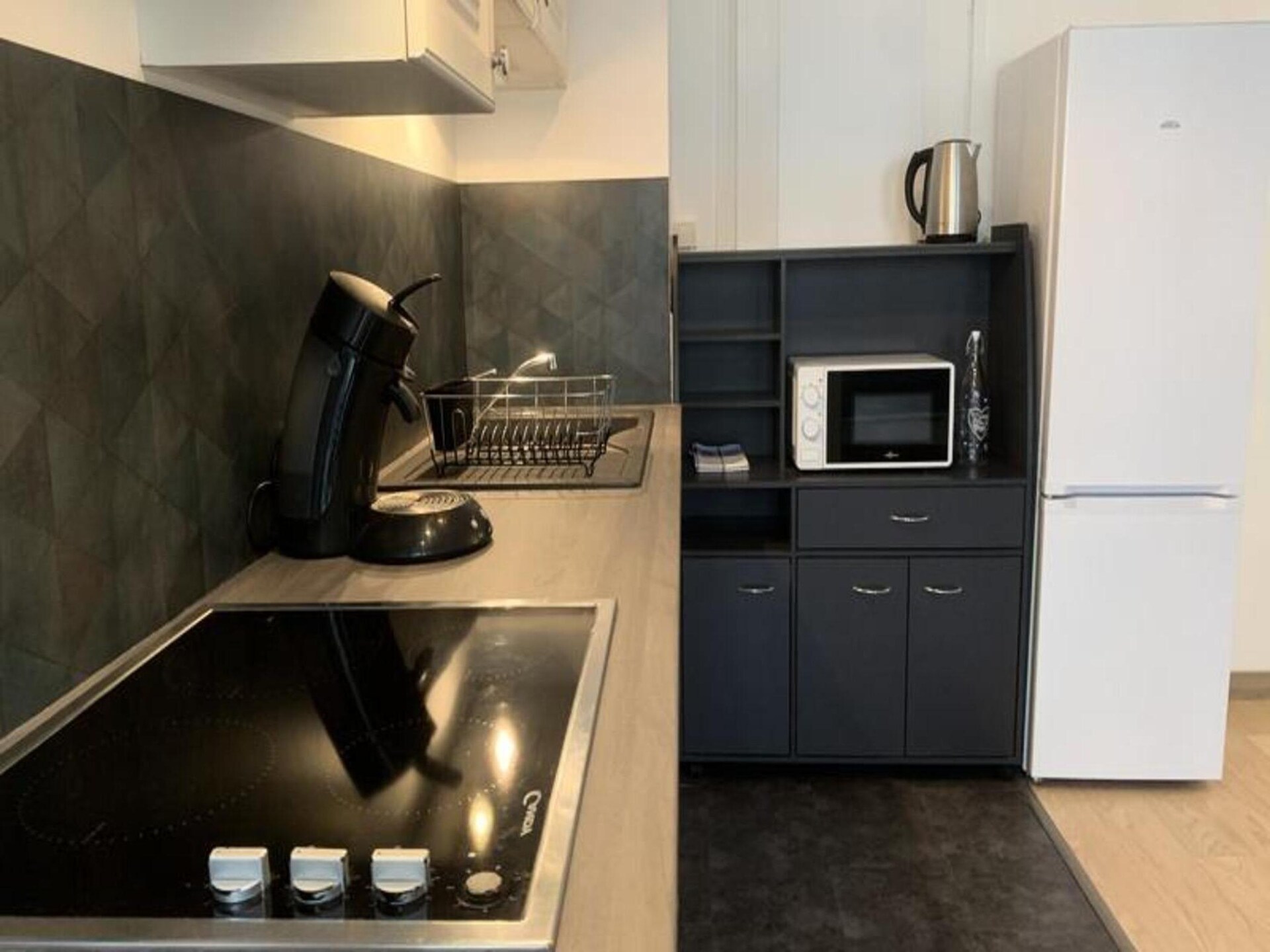 Gerenoveerd 2-kamerappartement met balkon en garage in Aix-les-Bains - foto 21