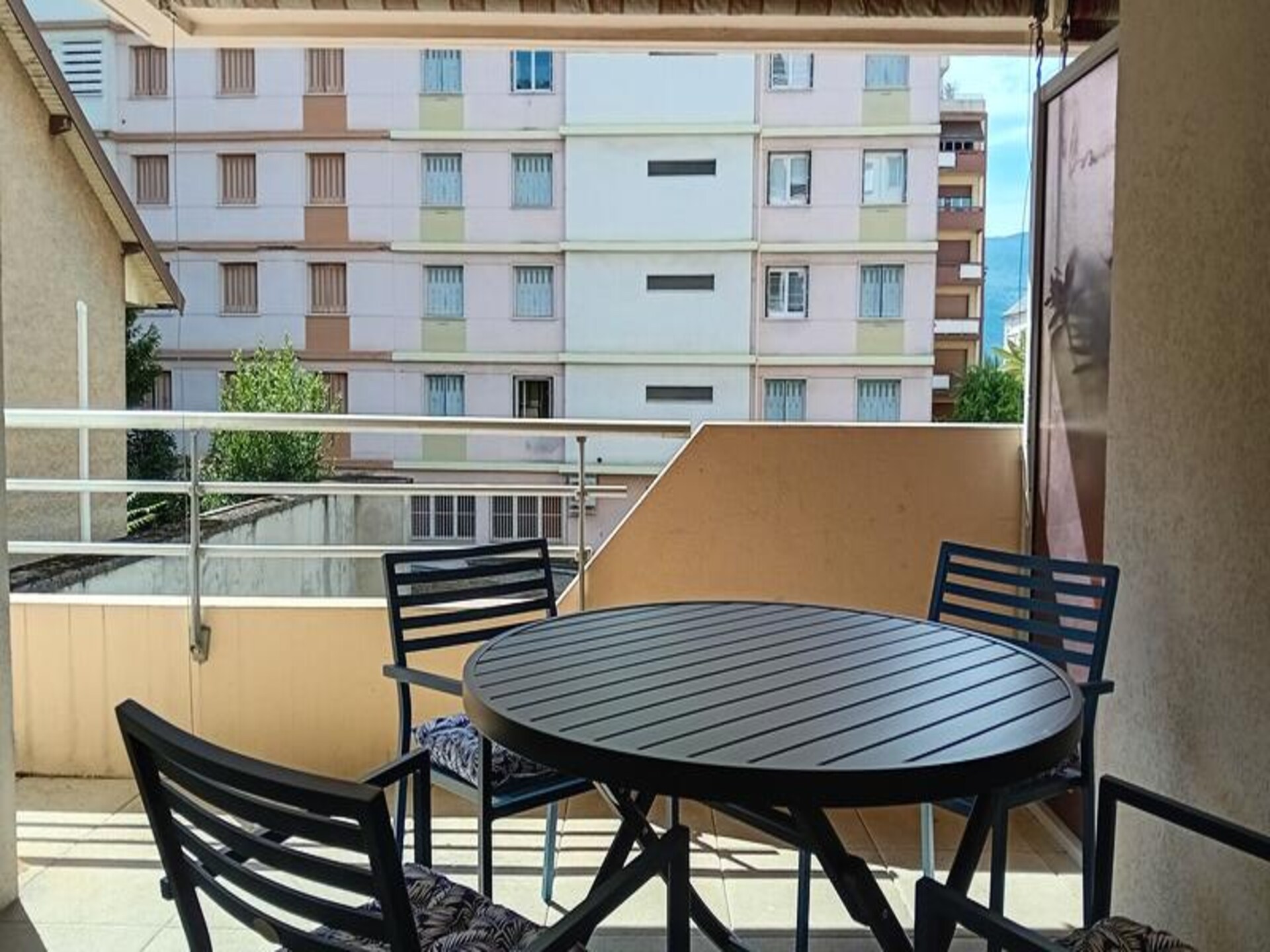 Sfeervol 3-sterren appartement in hartje Aix-les-Bains met balkon - foto 9