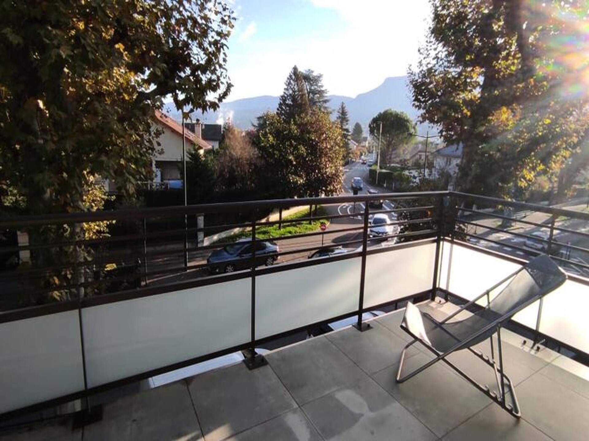 Modern appartement met balkon en uitzicht op de Mont Revard, vlakbij het meer - foto 10