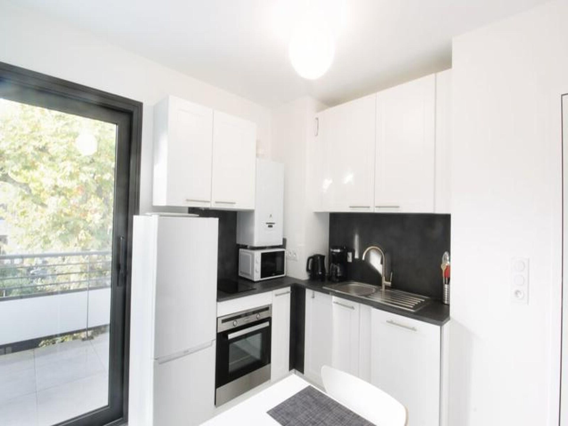 Modern appartement met balkon en uitzicht op de Mont Revard, vlakbij het meer - foto 11