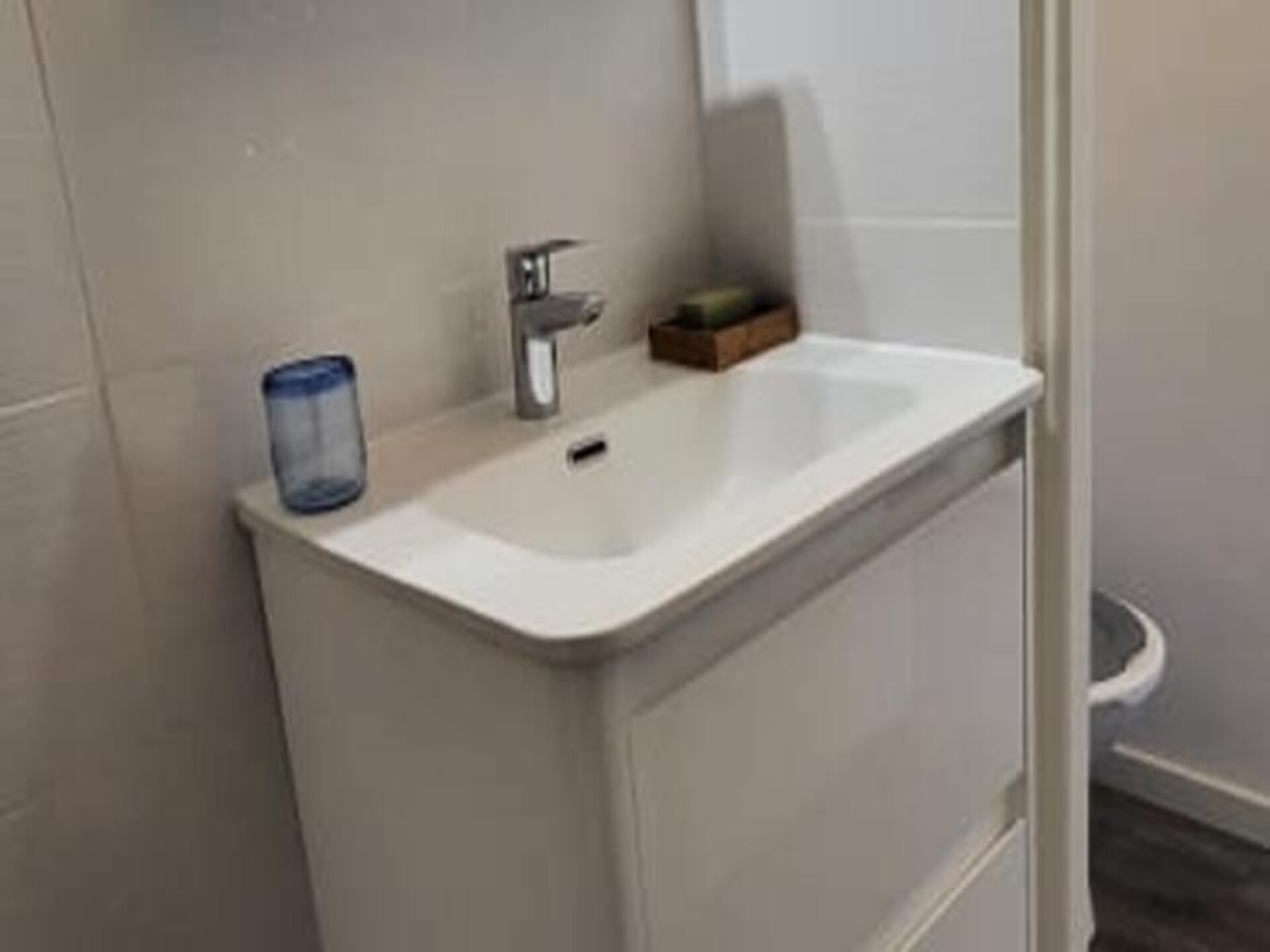 Modern appartement op 200m van strand Le Grau du Roi met tuin - foto 26