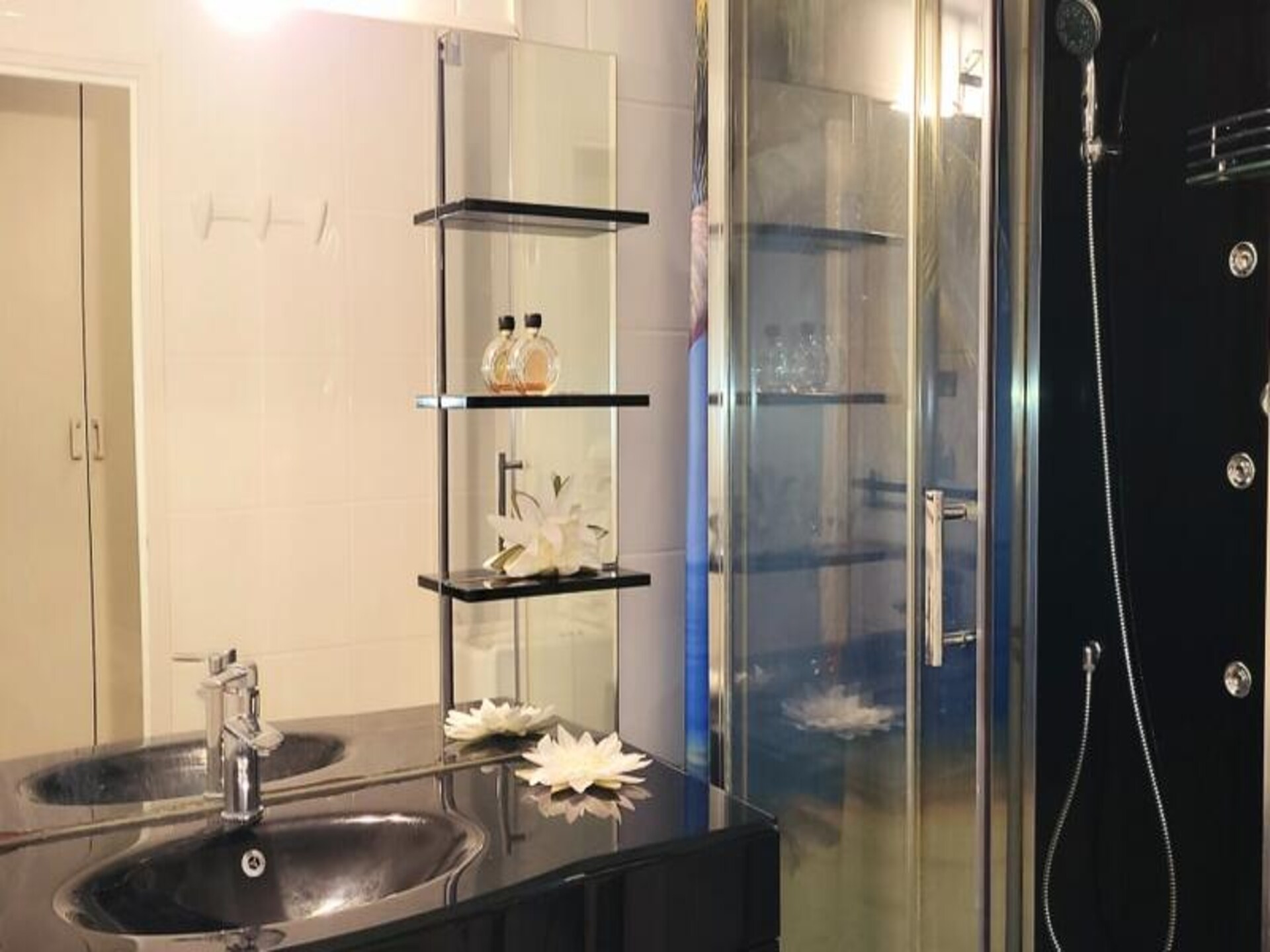 Appartement aan jachthaven Le Grau du Roi met uitzicht over het water - foto 25