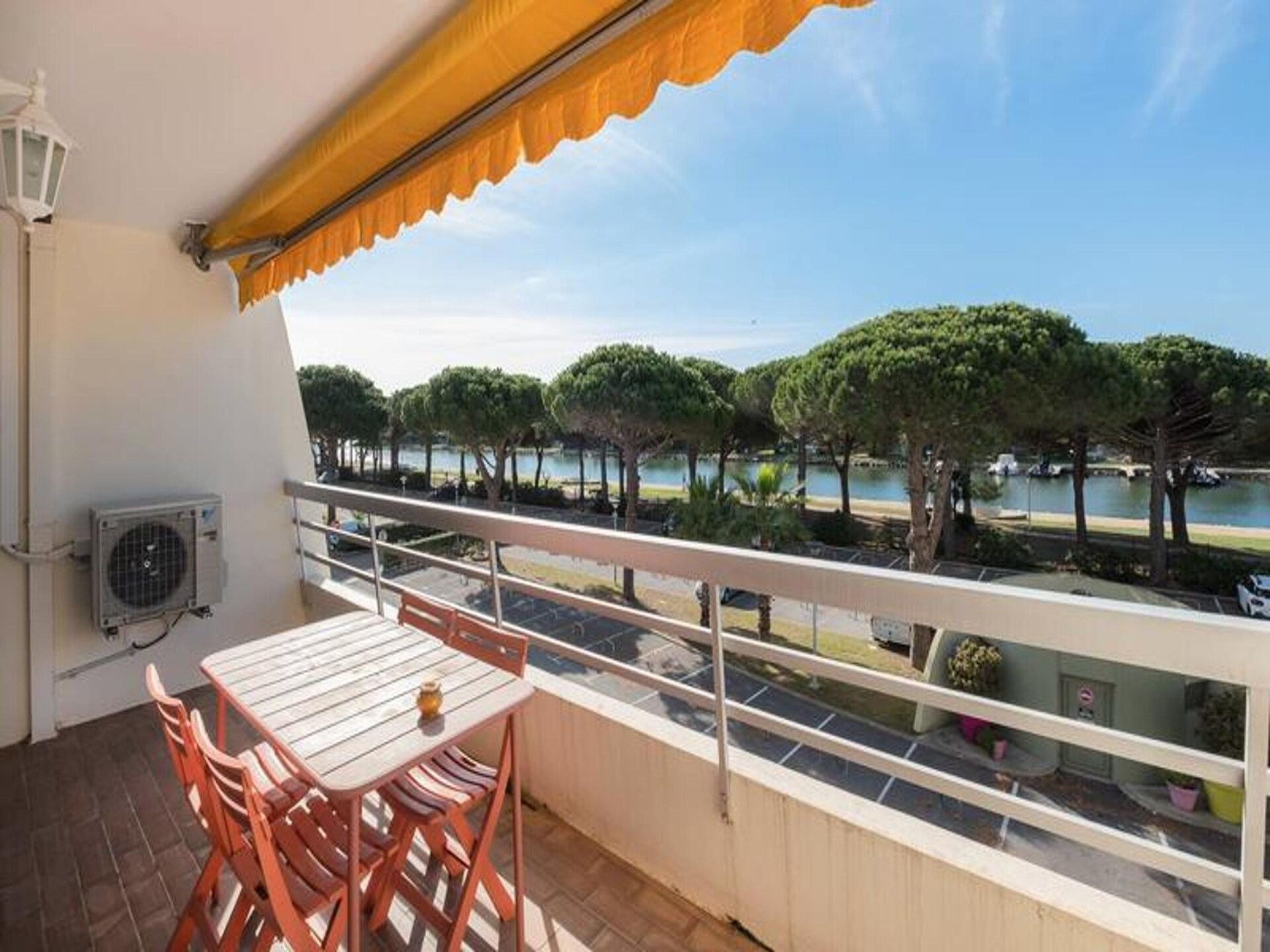 Appartement aan het kanaal met terras en directe strandtoegang in Le Grau du Roi - foto 18