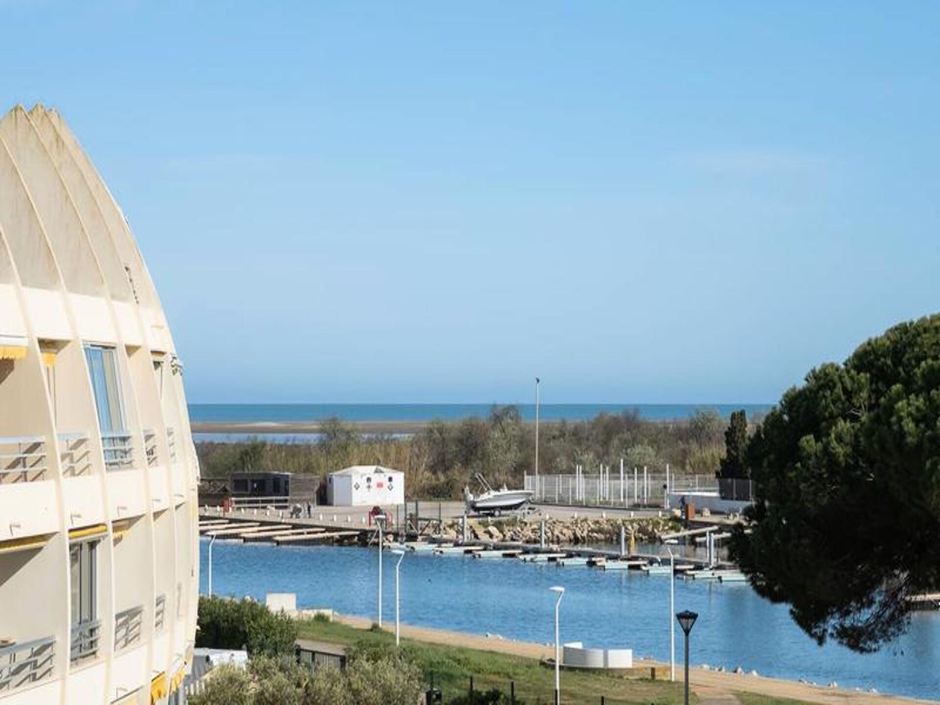 Appartement aan het kanaal met terras en directe strandtoegang in Le Grau du Roi - foto 19