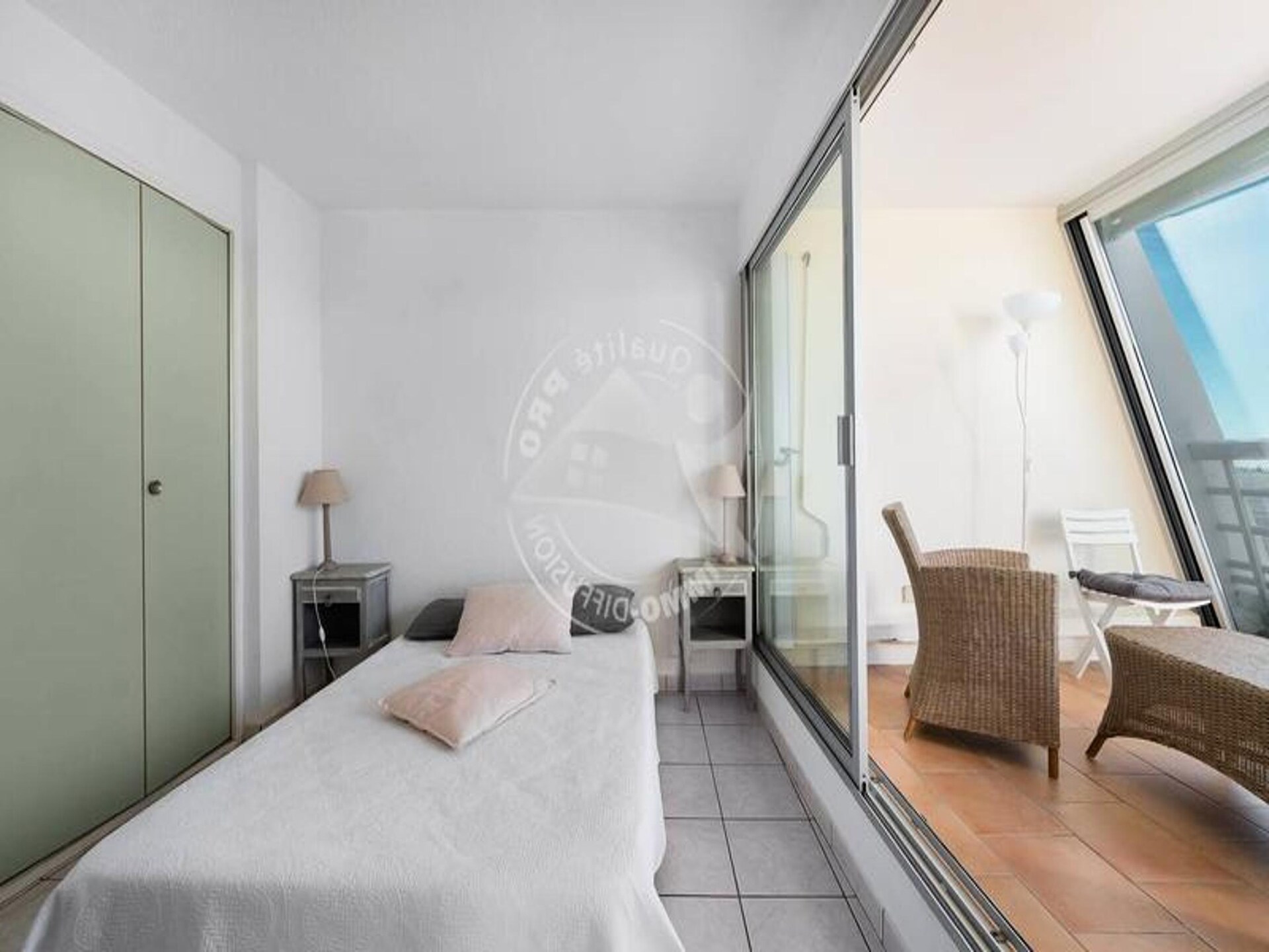 Licht appartement met grote loggia en uitzicht op zee bij Le Grau du Roi - foto 12