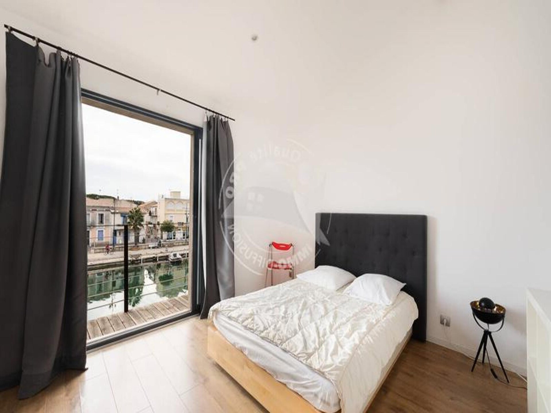 Duplex aan de haven: vakantieappartement met kanaalzicht in Le Grau du Roi - foto 7