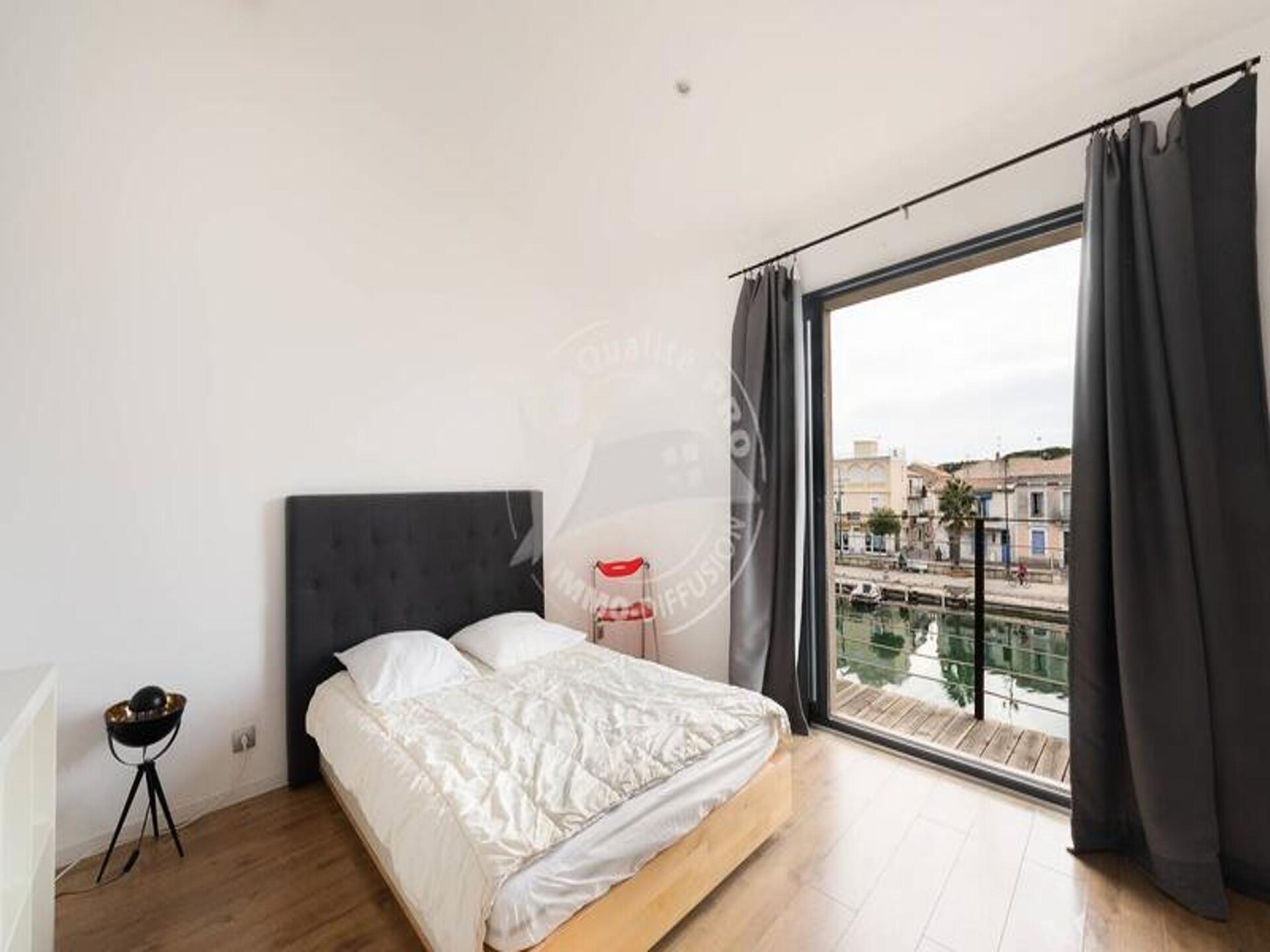 Duplex aan de haven: vakantieappartement met kanaalzicht in Le Grau du Roi - foto 8