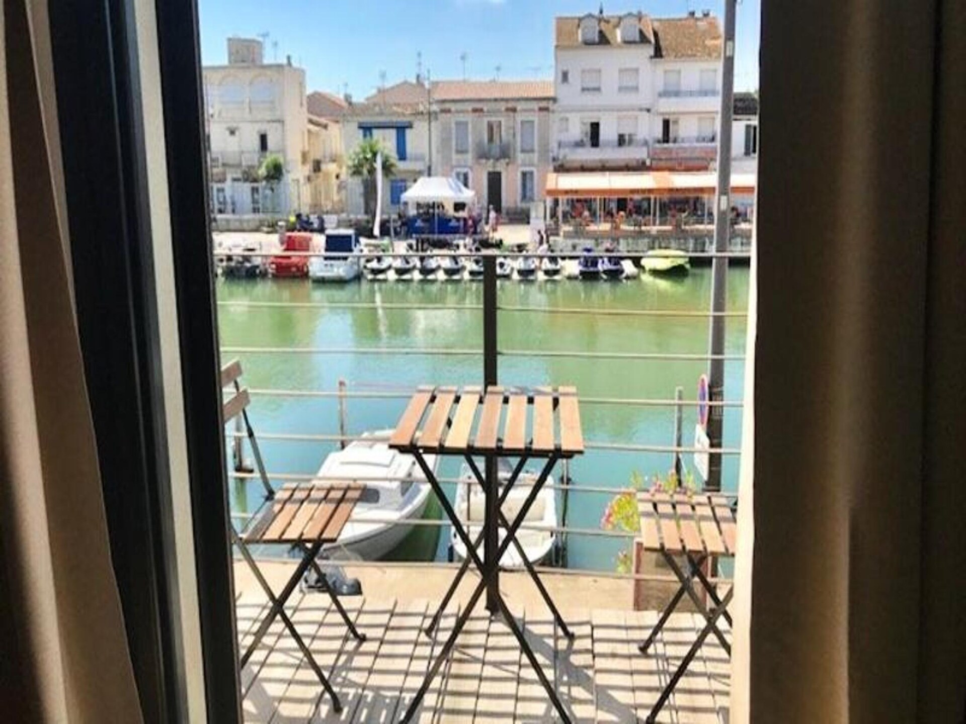 Duplex aan de haven: vakantieappartement met kanaalzicht in Le Grau du Roi - foto 16