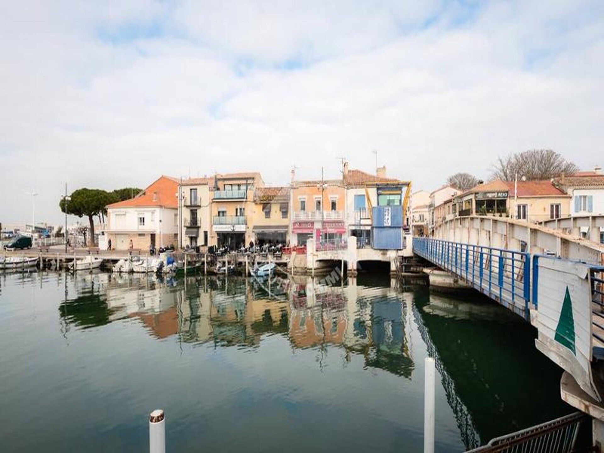 Duplex aan de haven: vakantieappartement met kanaalzicht in Le Grau du Roi - foto 21