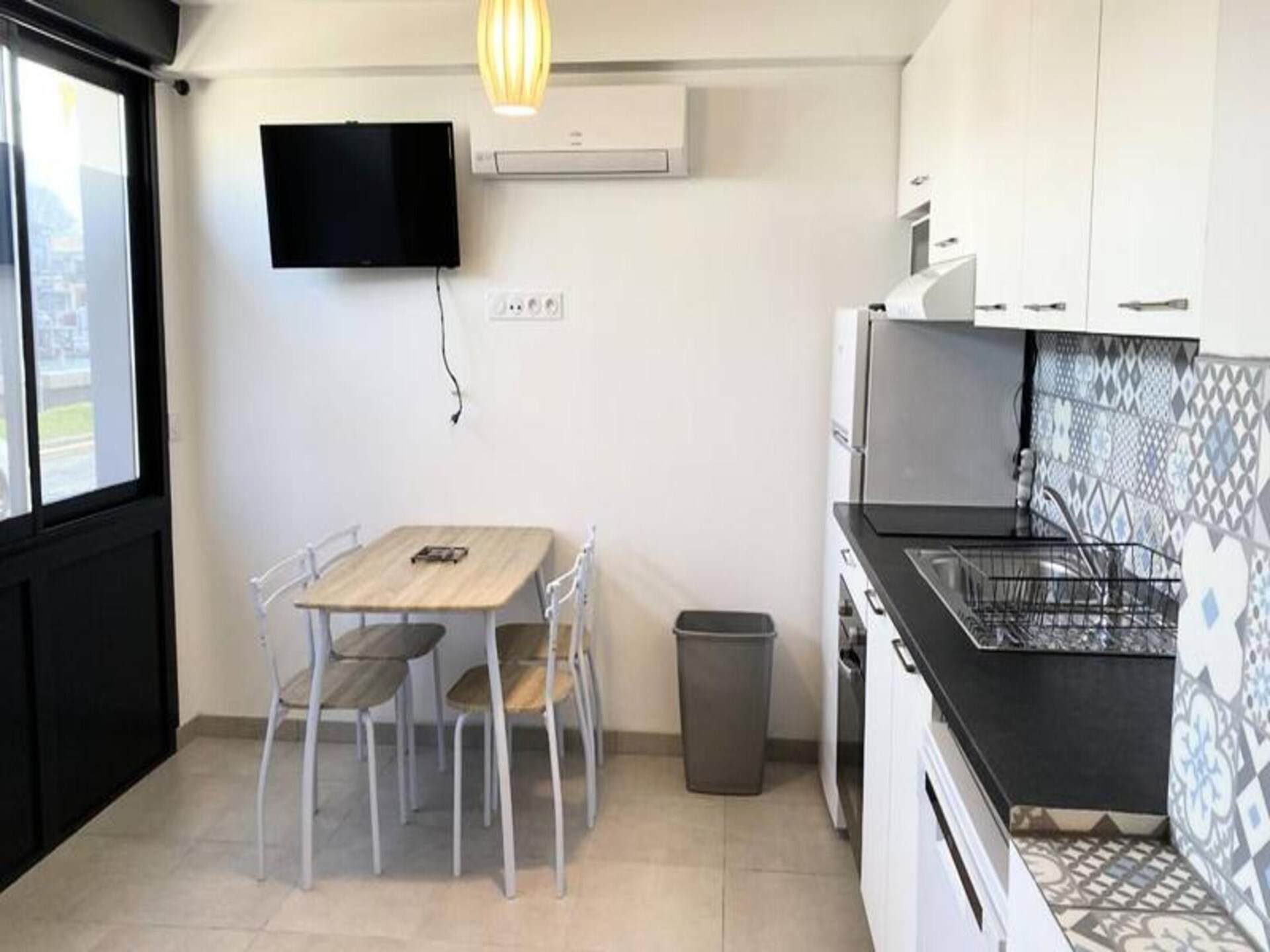 Knus studio-appartement aan de gracht in Le Grau du Roi - foto 12