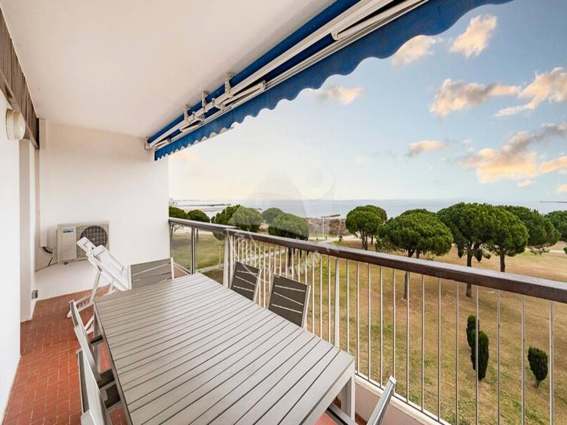 Licht appartement op 100m van zee met terras en uitzicht in Le Grau du Roi - foto 6