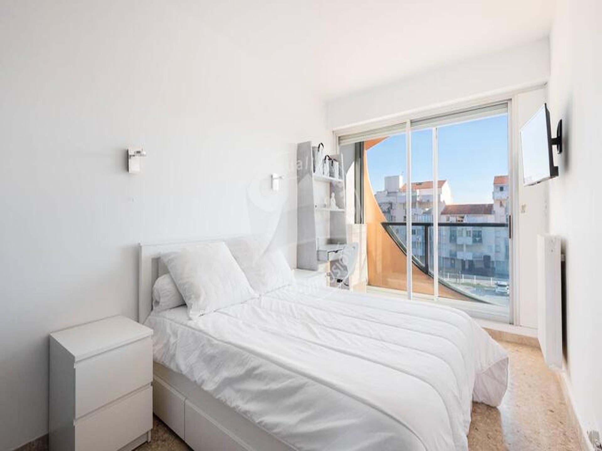 Gerenoveerd appartement met zeezicht op 800m van centrum Le Grau du Roi - foto 12