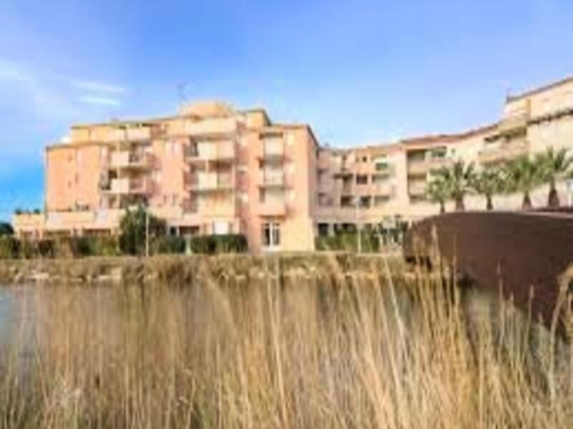 Appartement aan het Meer van Salonika met Zwembad, vlakbij Strand - foto 18