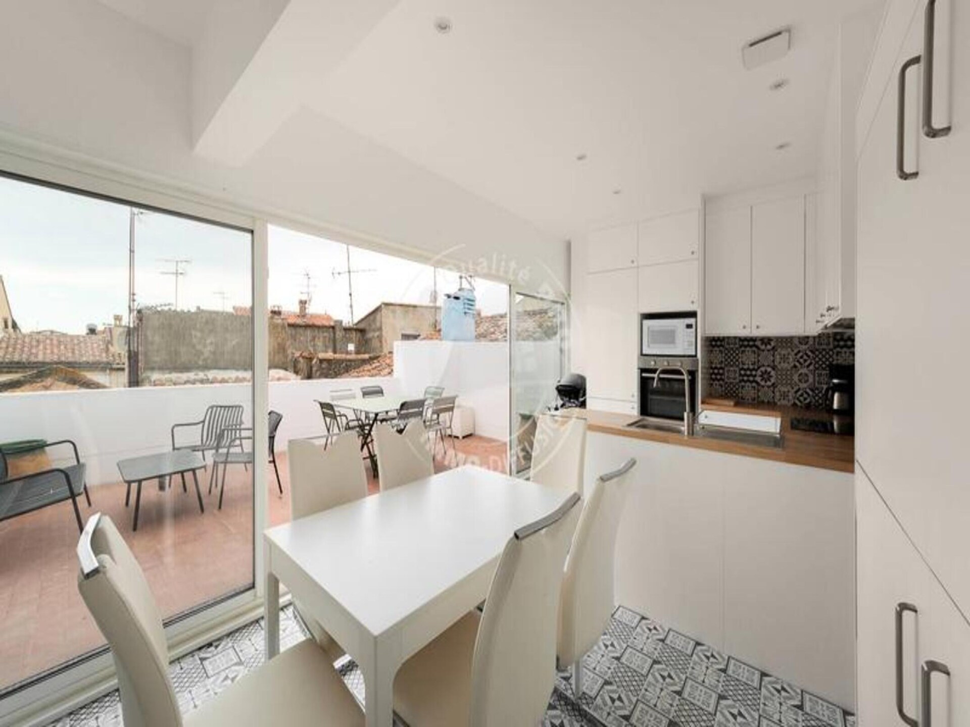 Gerenoveerd appartement met groot terras op 200m van het strand in Le Grau du Roi - foto 14