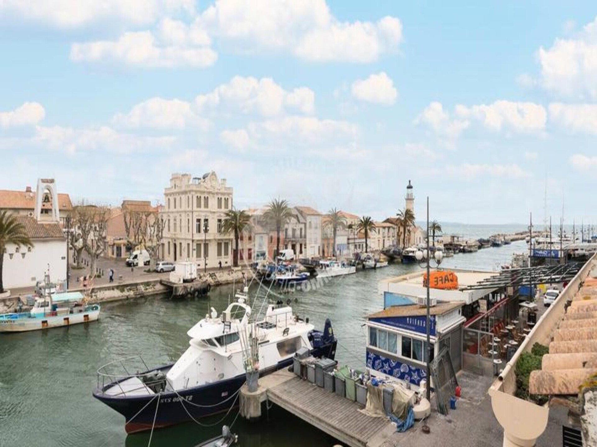 Gerenoveerd appartement met groot terras op 200m van het strand in Le Grau du Roi - foto 3