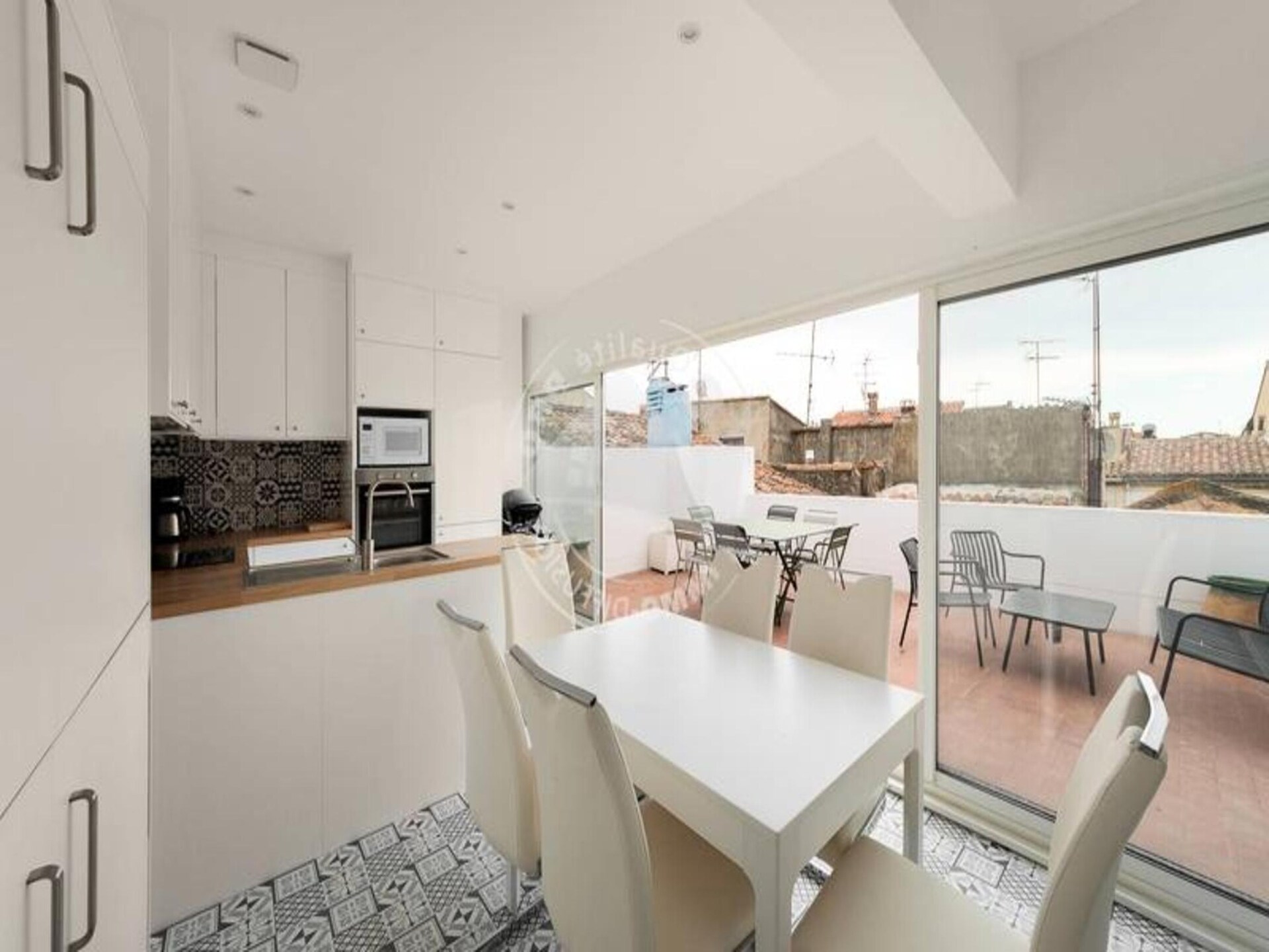 Gerenoveerd appartement met groot terras op 200m van het strand in Le Grau du Roi - foto 9