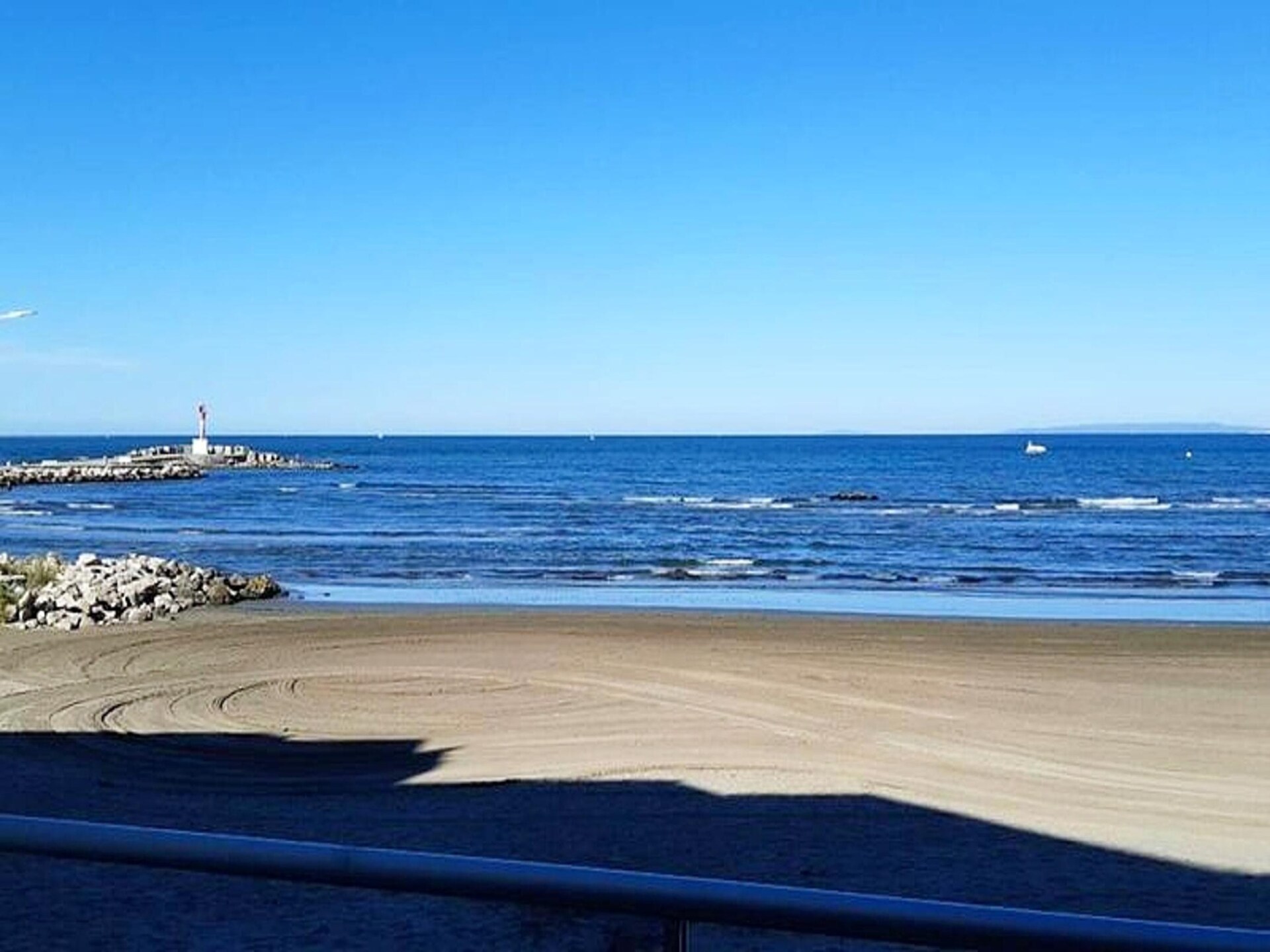 Strandappartement met zeezicht in Le Grau du Roi, op 450m van het centrum - foto 17