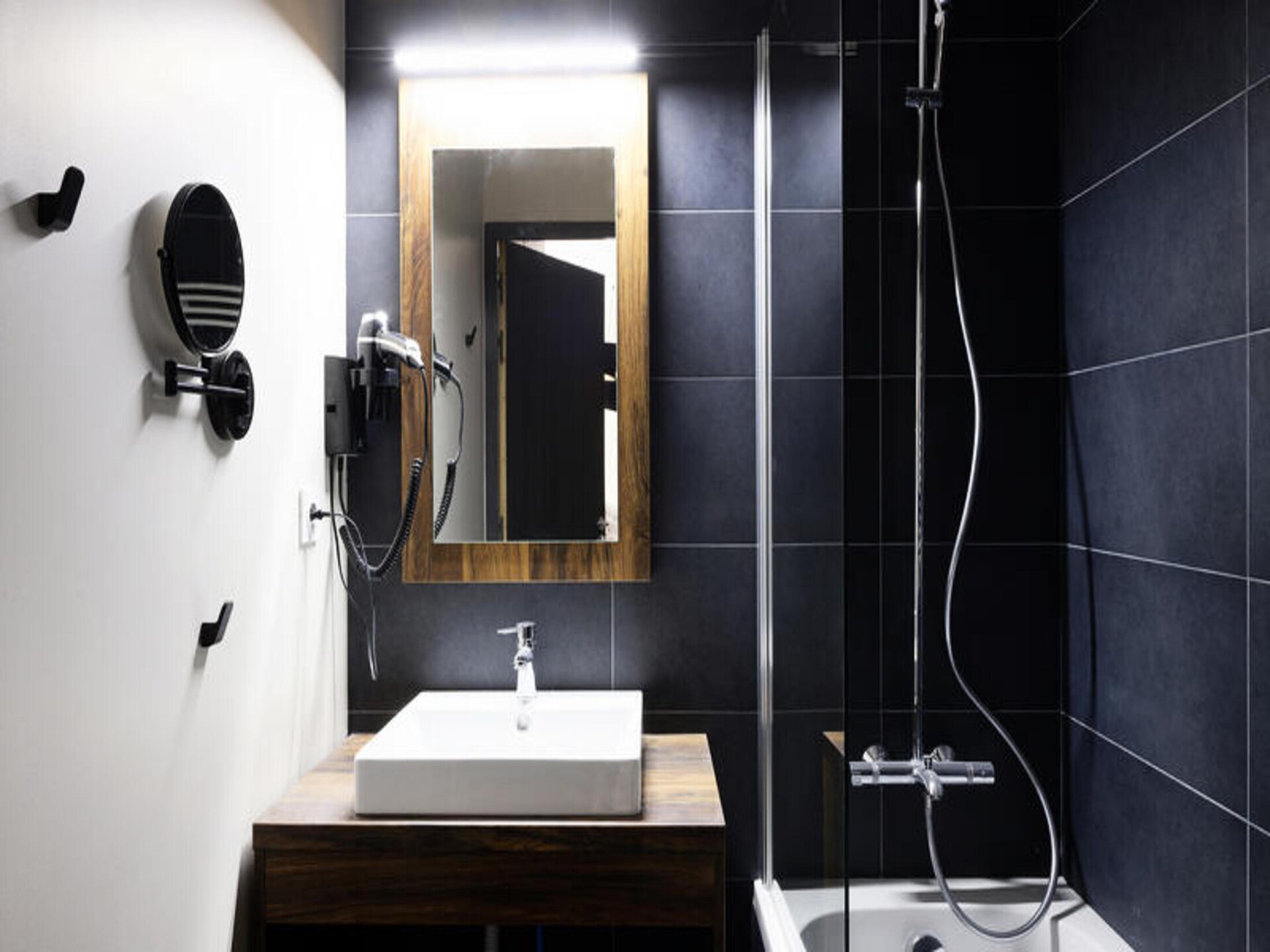 Ruim 10-persoons appartement aan de piste in Alpe d'Huez met zwembad - foto 18