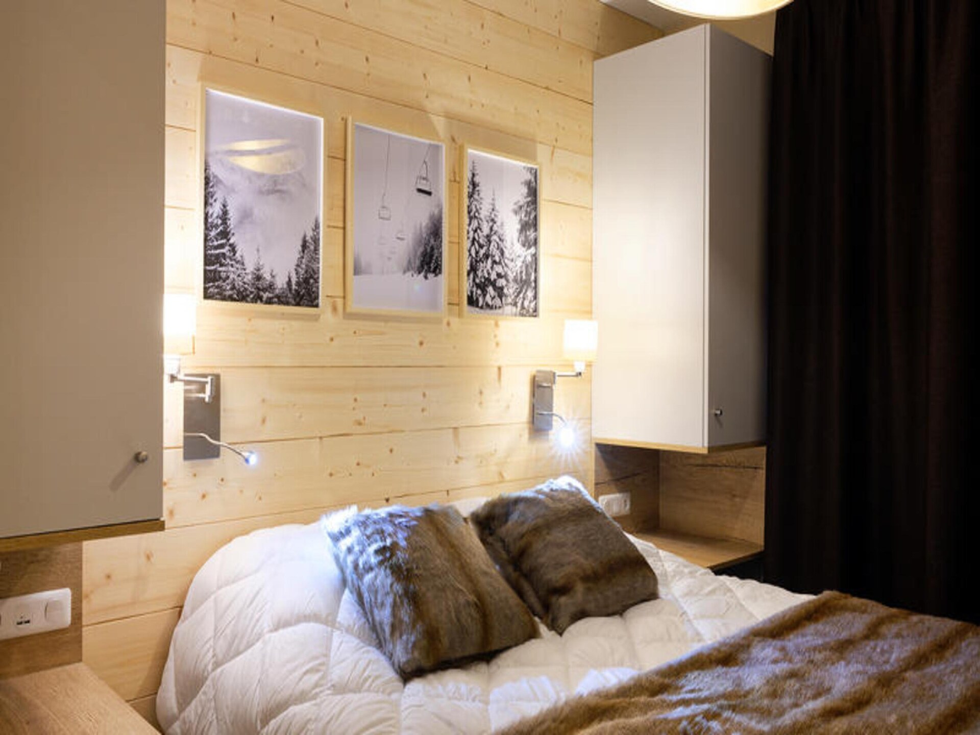 Ruim 10-persoons appartement aan de piste in Alpe d'Huez met zwembad - foto 1