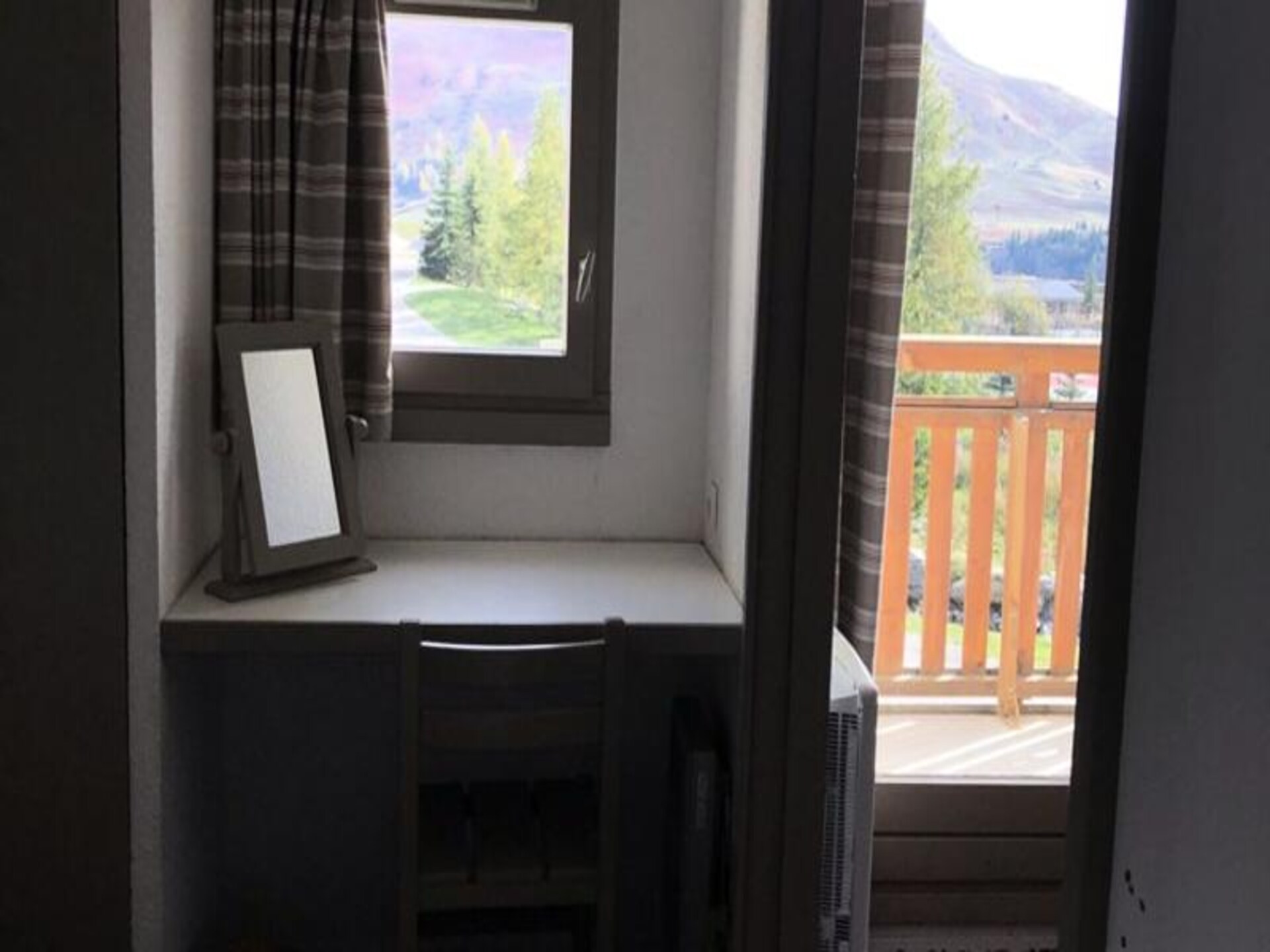 Appartement aan de piste in Huez met zuidbalkon en skiberging - foto 10