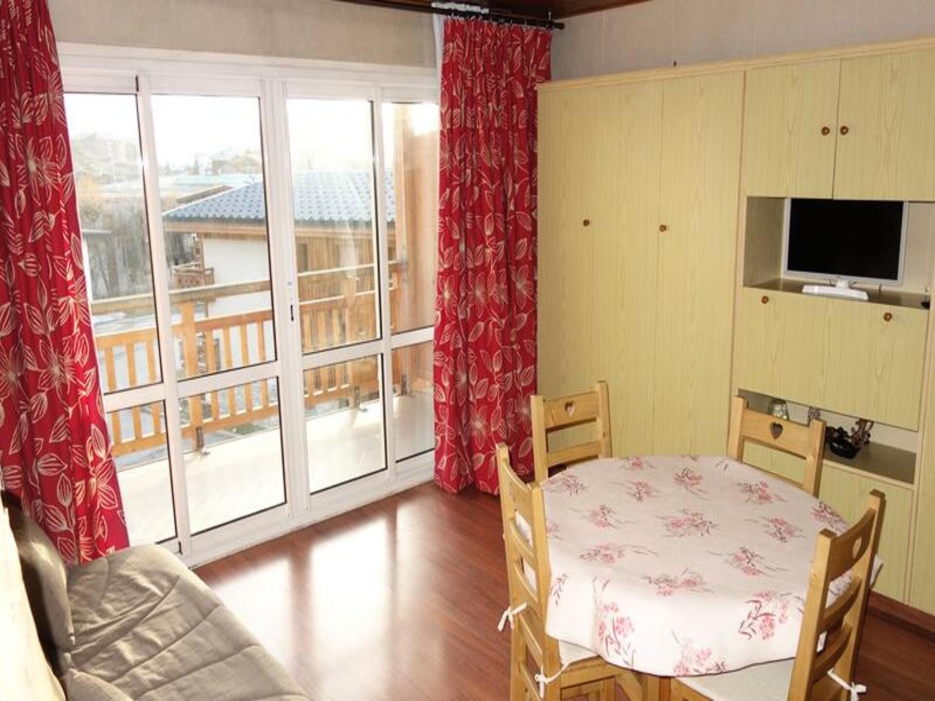 Knus studio-appartement op de piste in Huez met zuidbalkon - foto 17