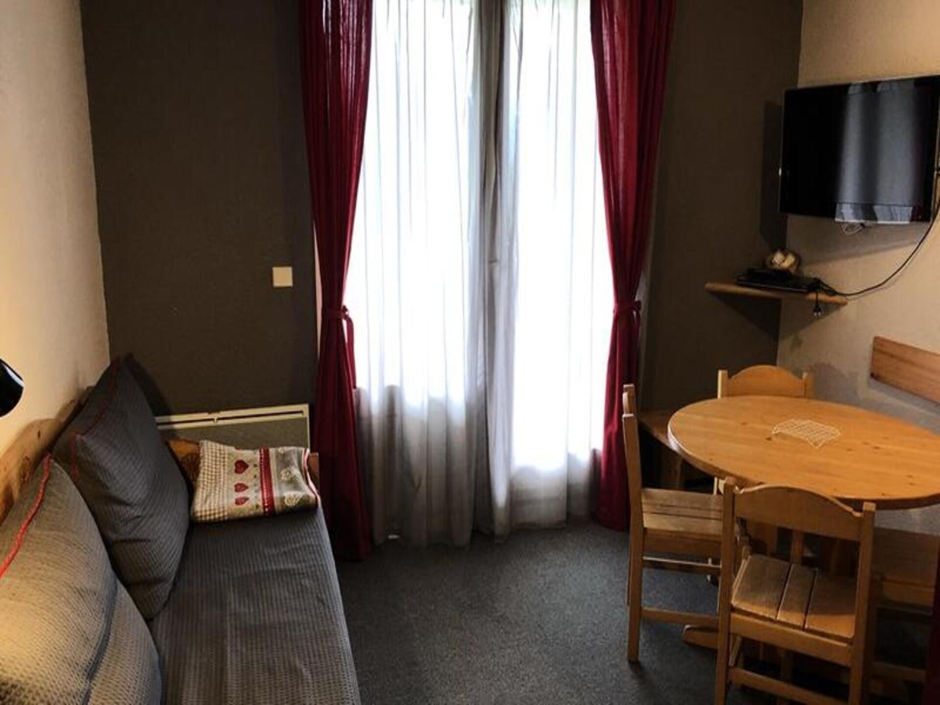 Appartement Huez: Ski-in/ski-out op 5e verdieping met zuidbalkon - foto 1