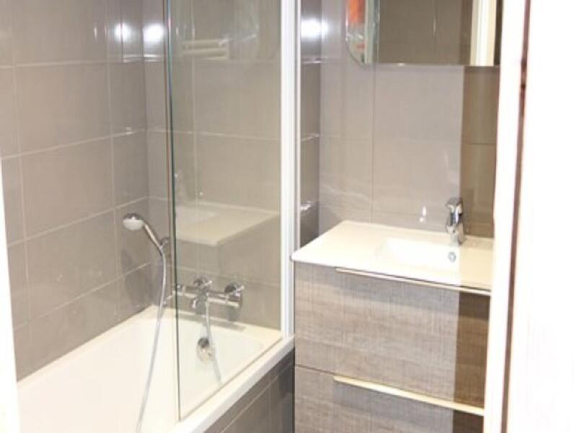 Gerenoveerd studio-appartement direct aan de piste in Huez - foto 9