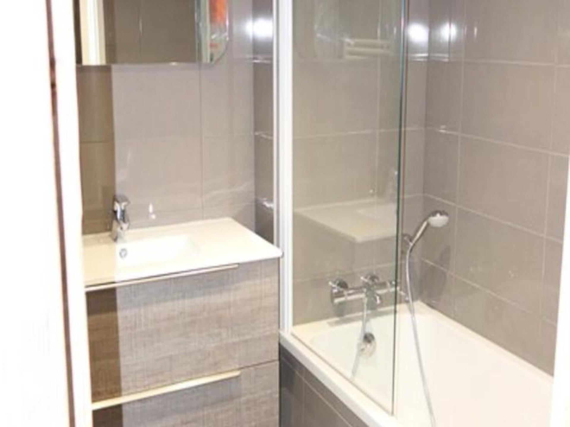 Gerenoveerd studio-appartement direct aan de piste in Huez - foto 5