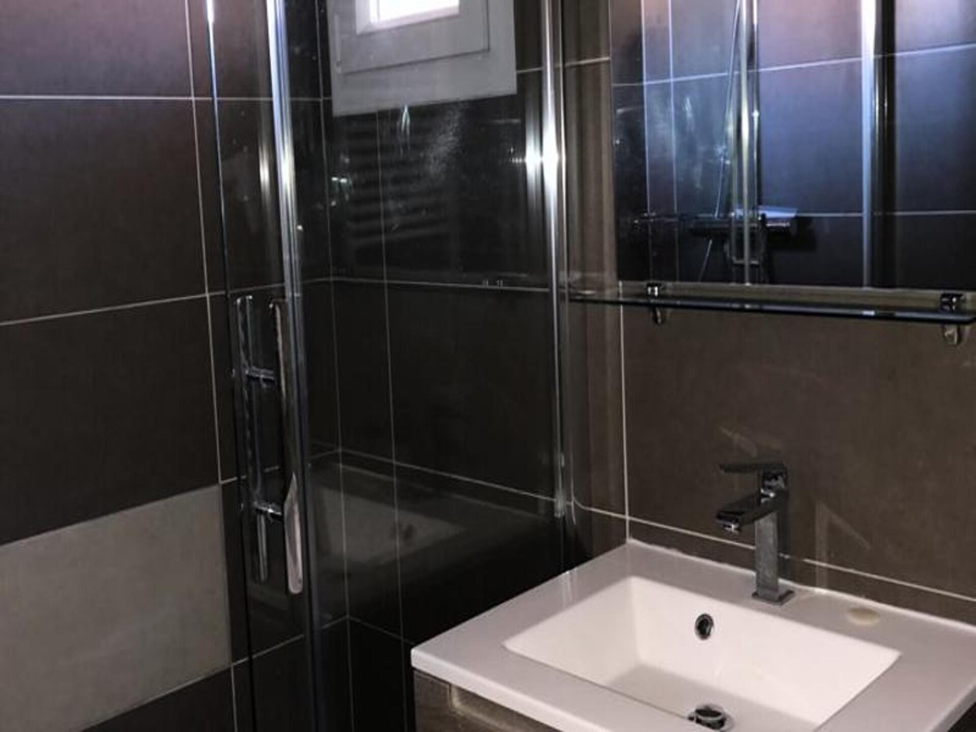 Compact en modern studio-appartement in Huez, vlakbij het centrum - foto 12